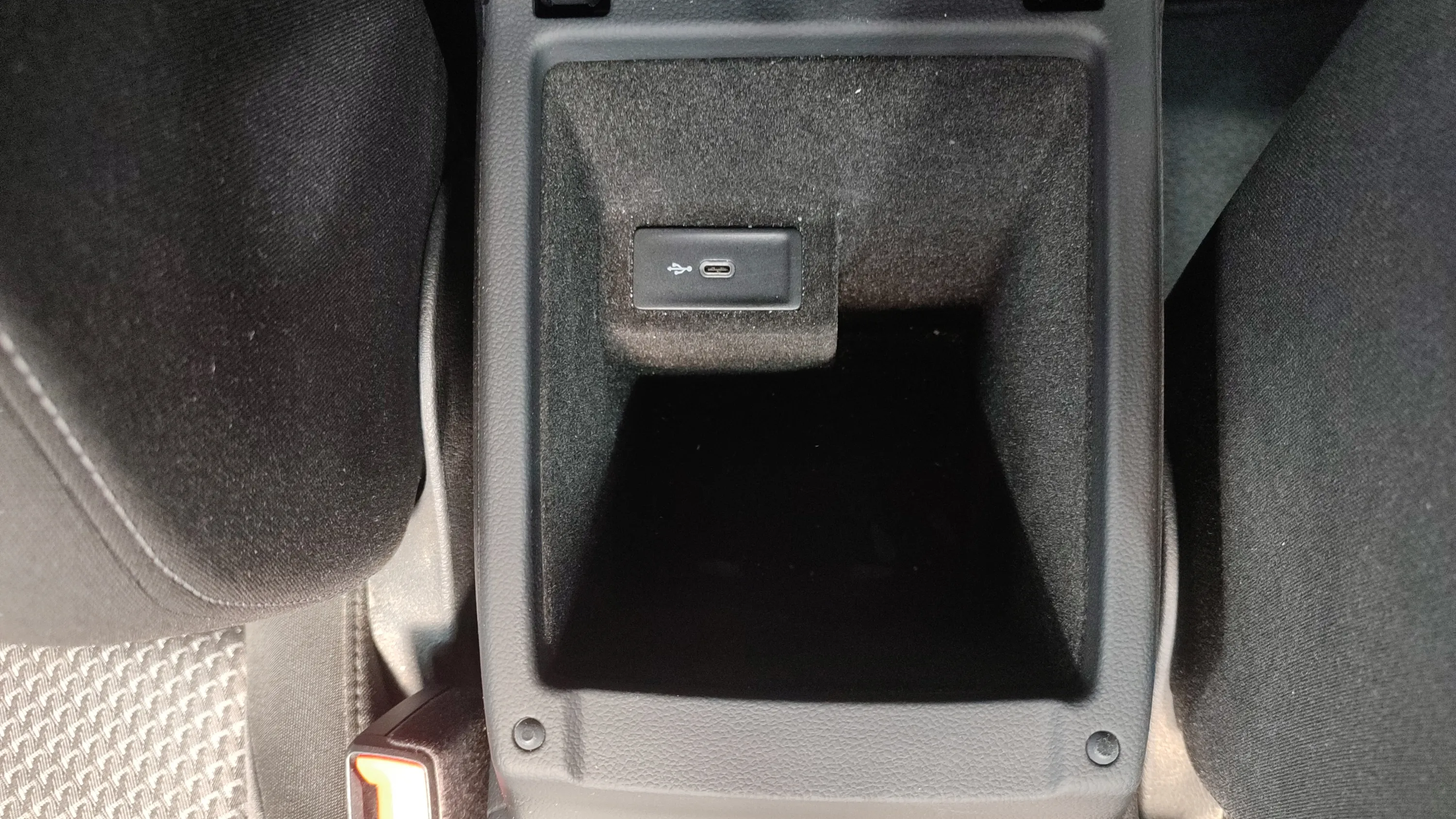 Volkswagen Passat 2.0 TDI DSG - foto 17
