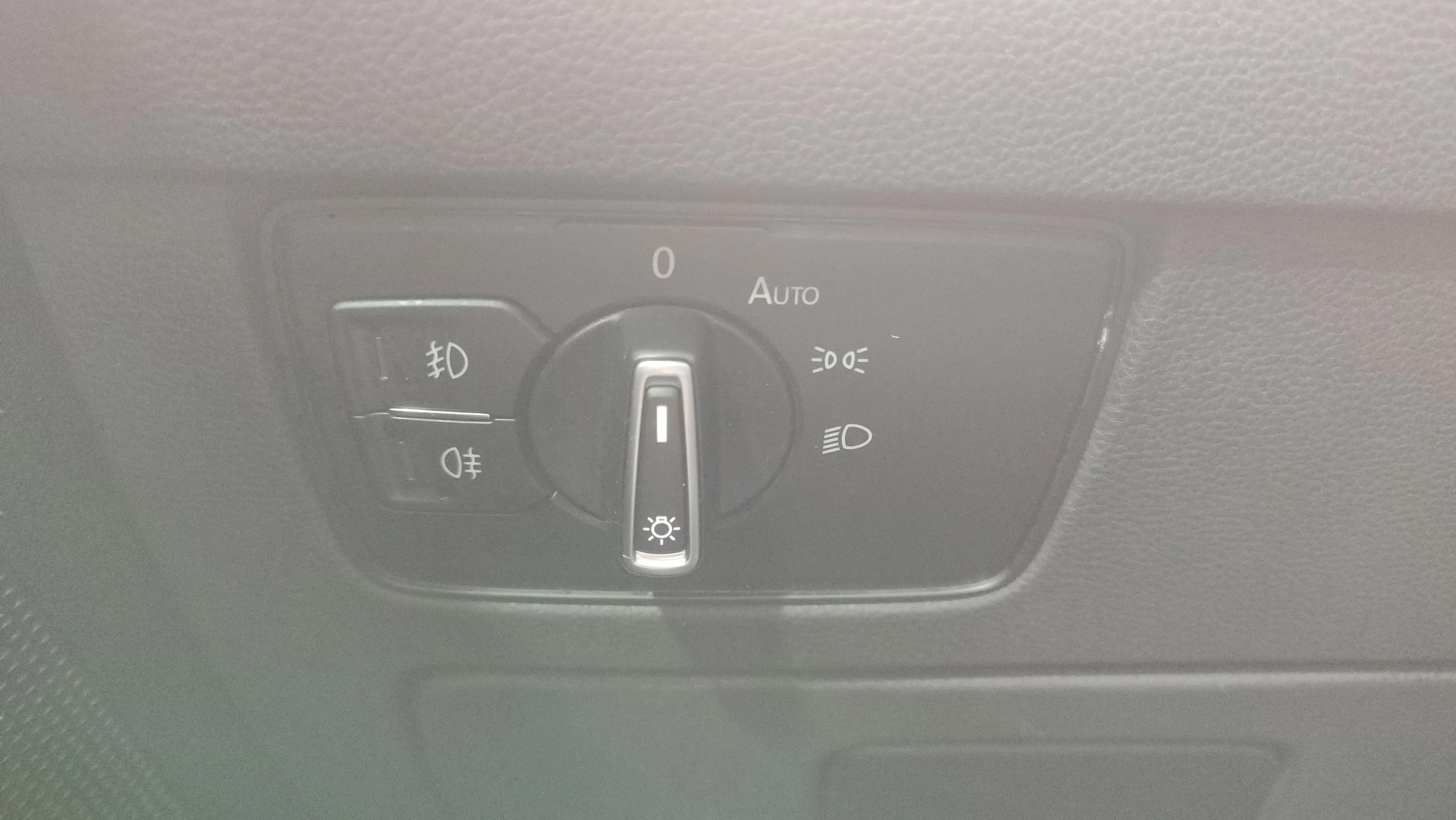 Volkswagen Passat 2.0 TDI DSG - foto 18