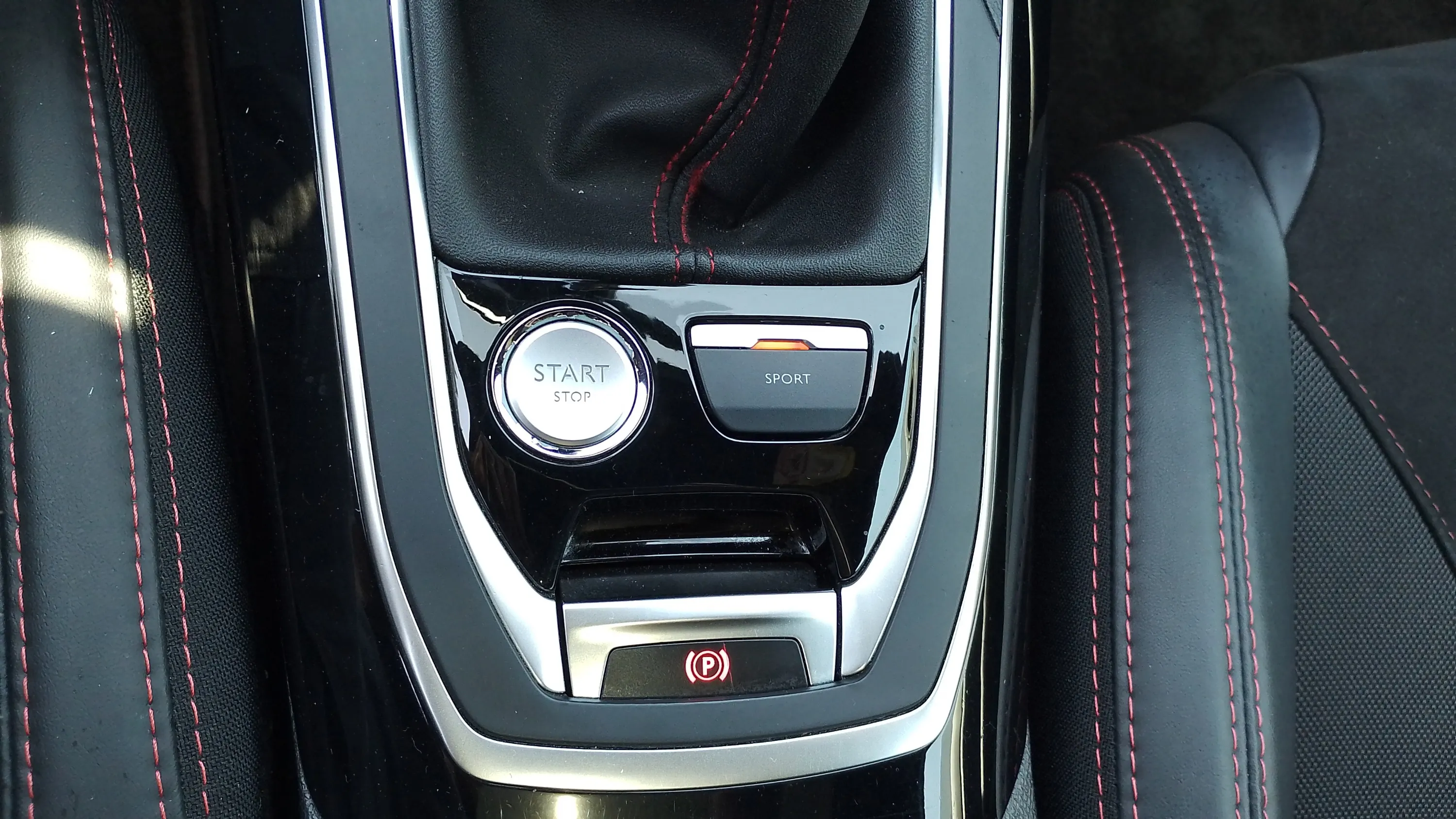 Peugeot 308 GTi - foto 21