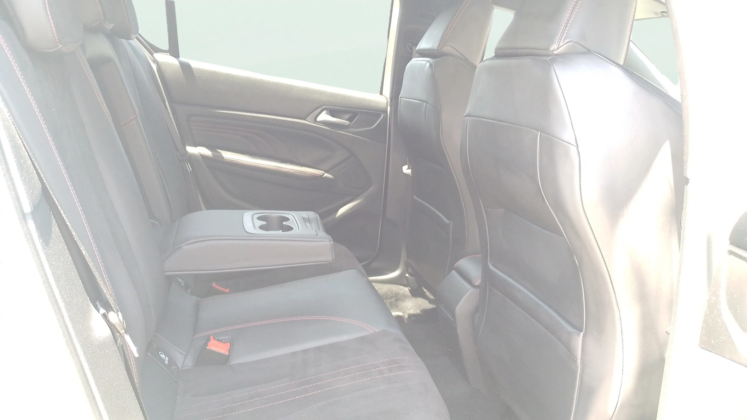 Peugeot 308 GTi - foto 31