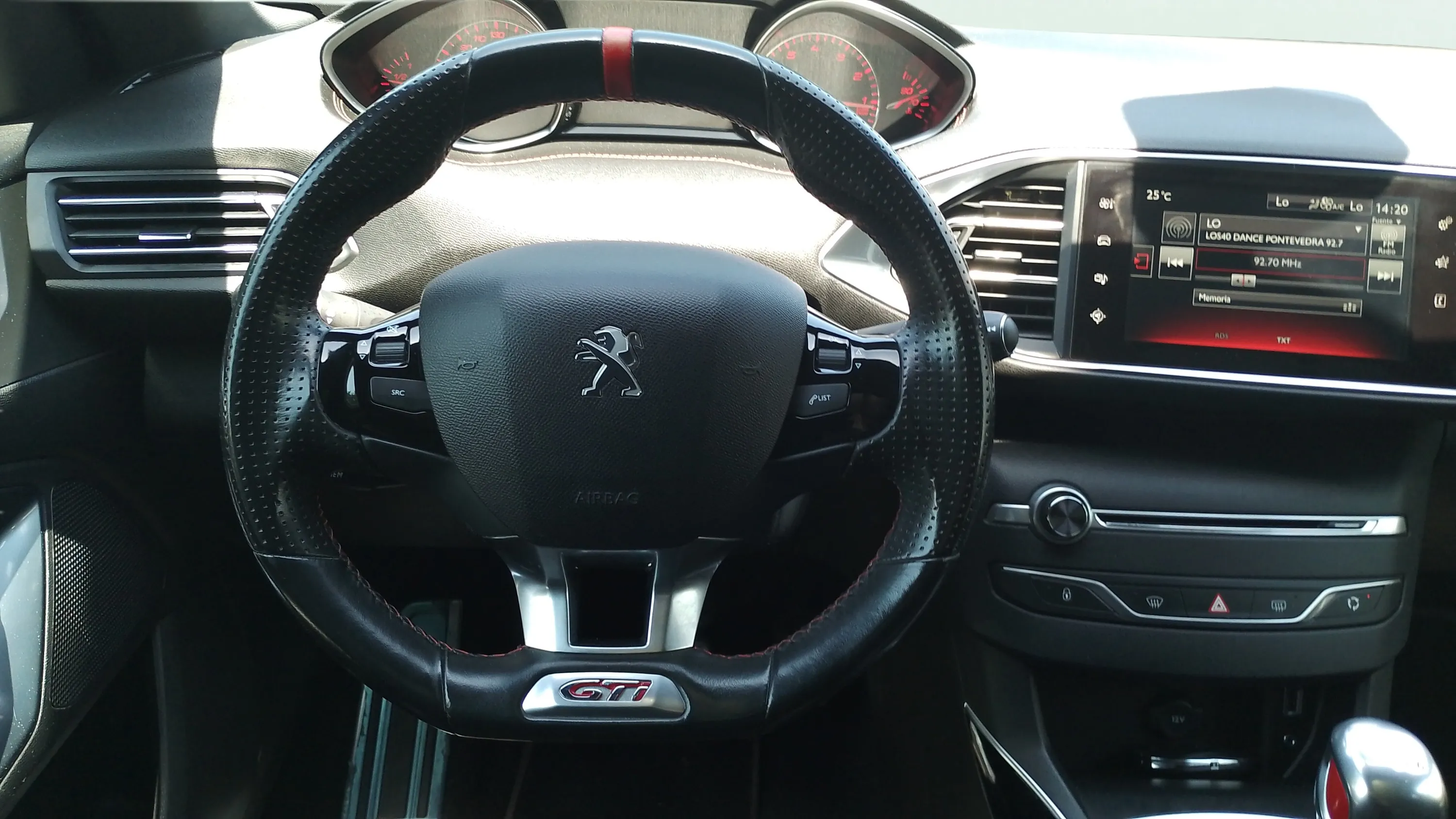 Peugeot 308 GTi - foto 28