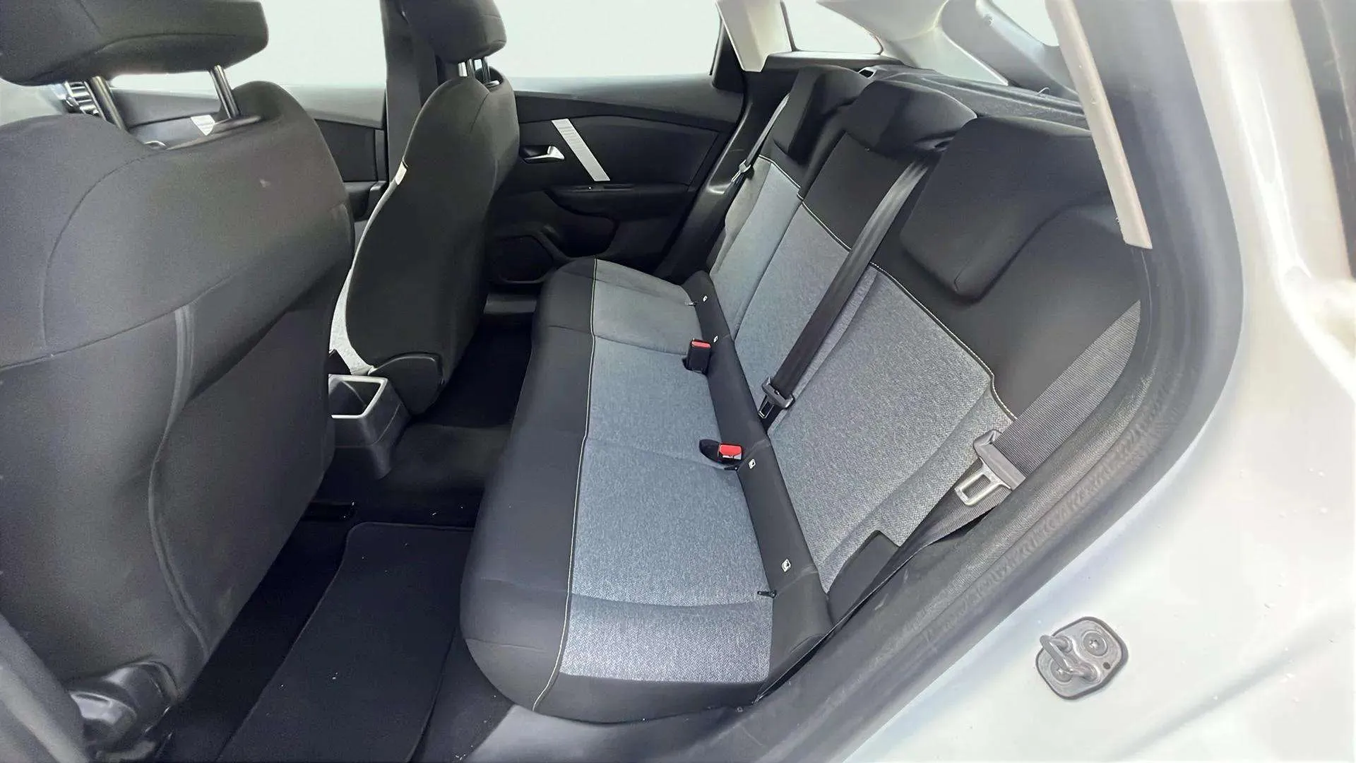 Citroën C4 BlueHDi 110 Feel - foto 12