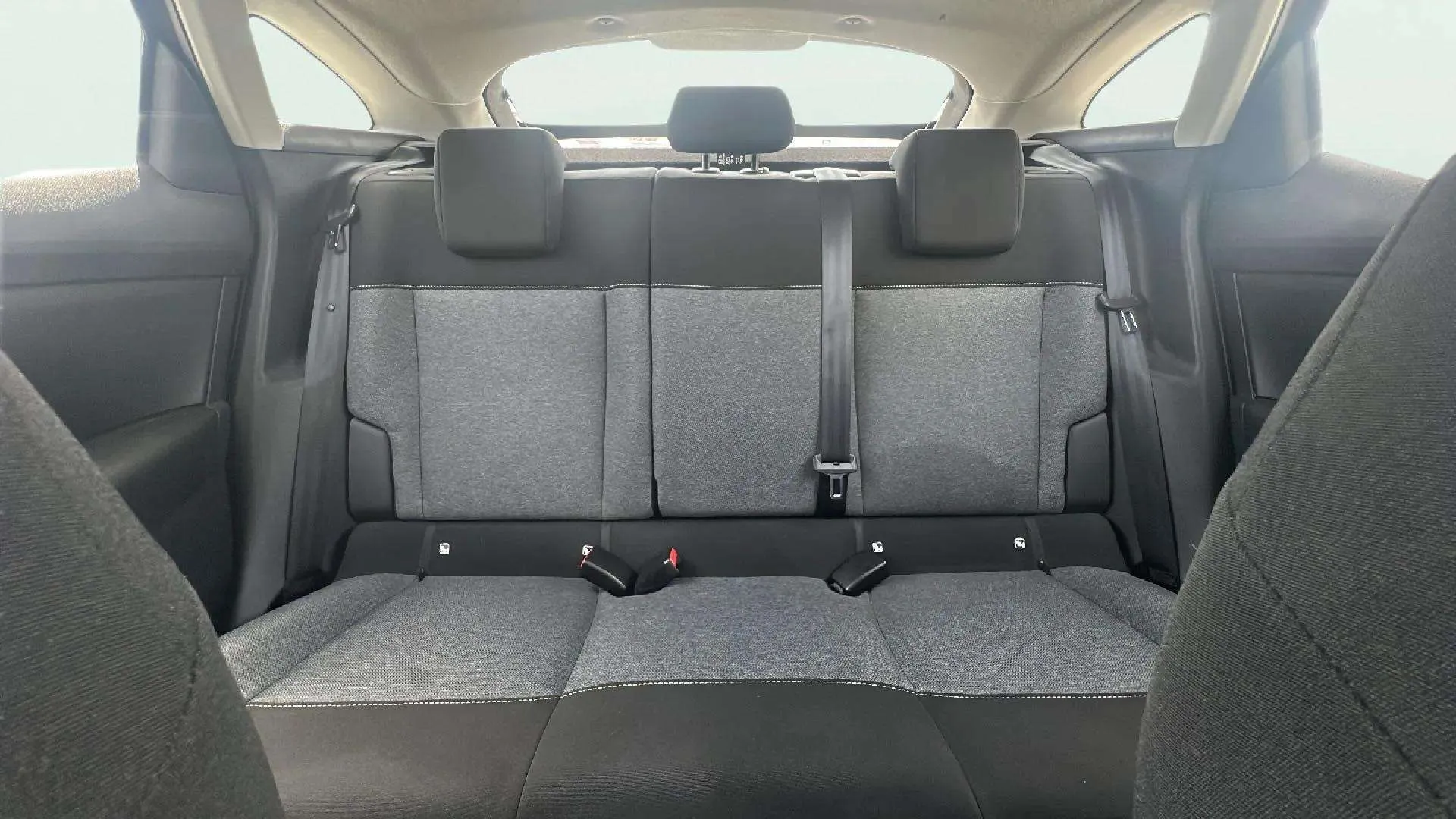 Citroën C4 BlueHDi 110 Feel - foto 12