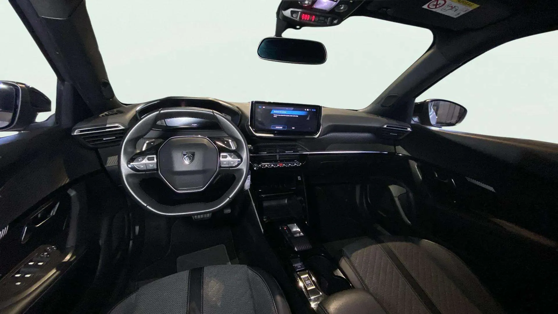 Peugeot 2008 Allure PureTech 130 EAT8 - foto 13