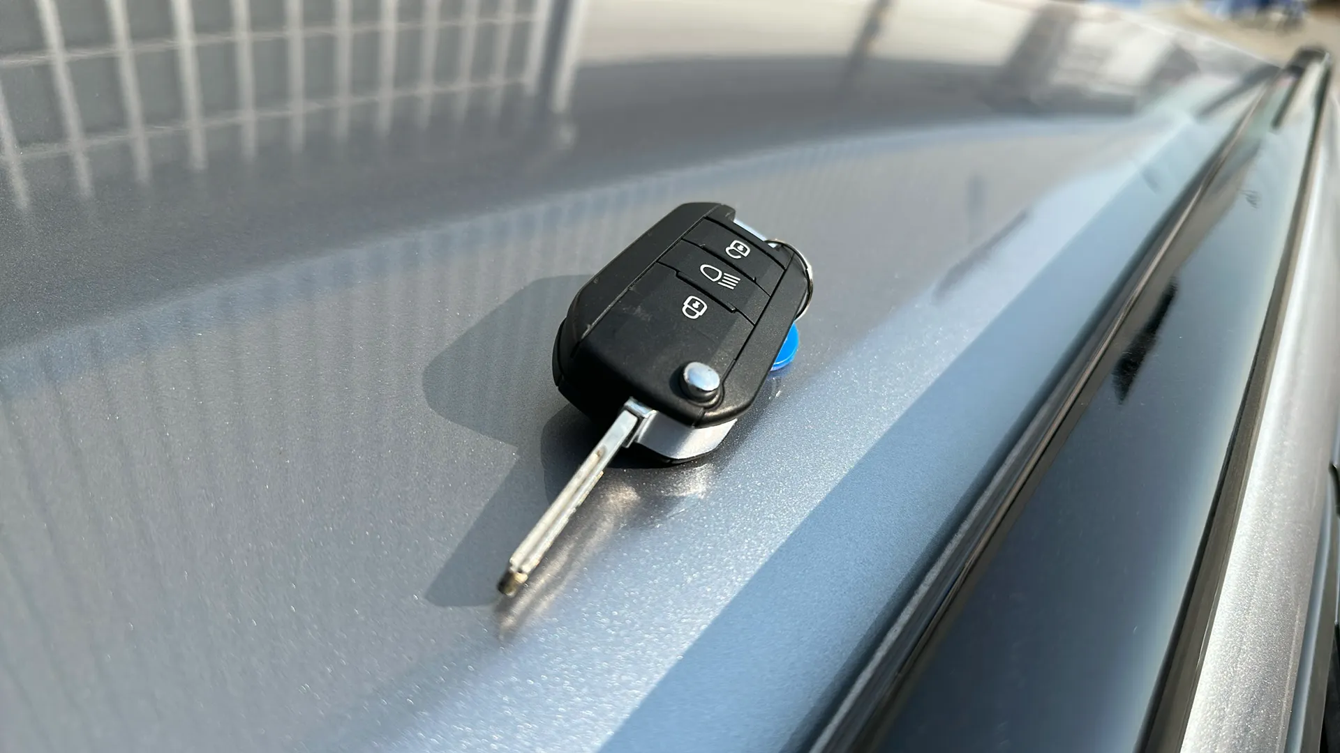 Peugeot 2008 Allure PureTech 130 EAT8 - foto 19