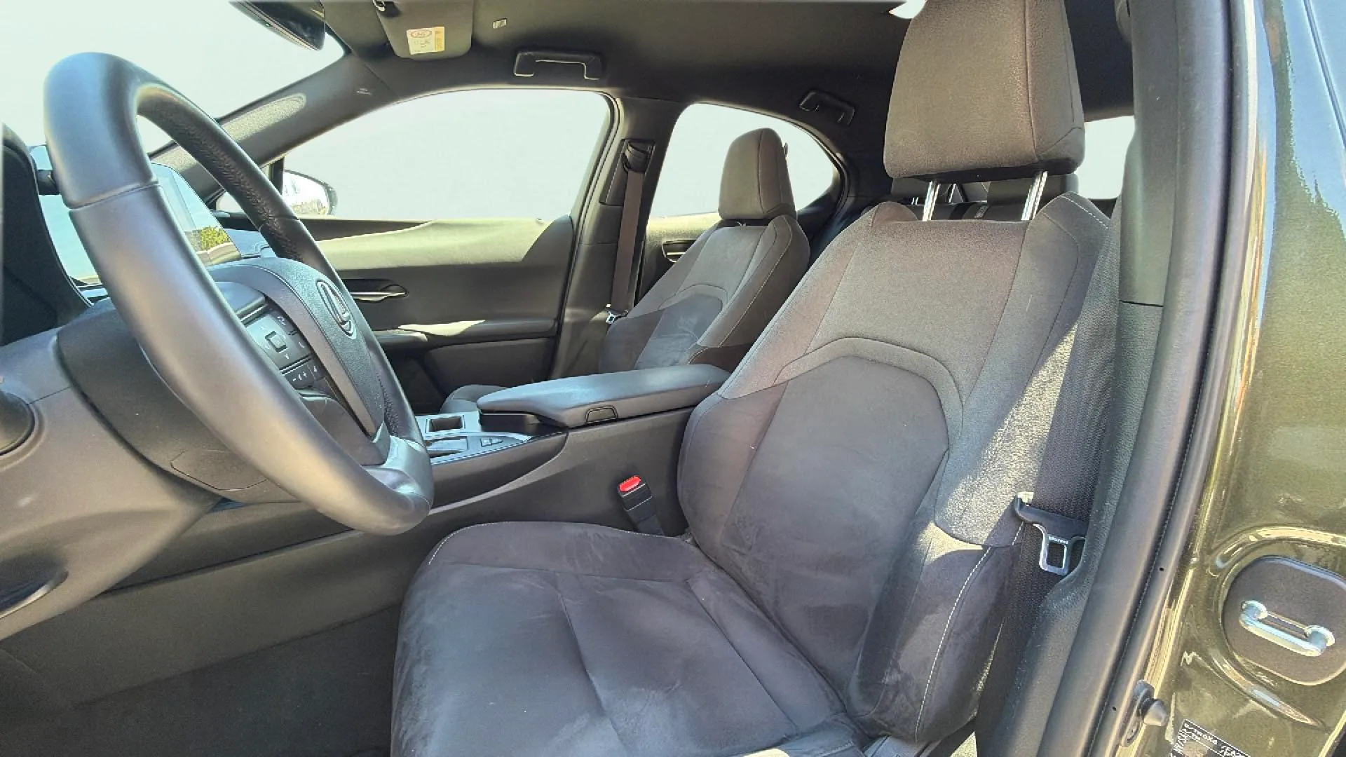Lexus UX 2.0 250h Business - foto 14
