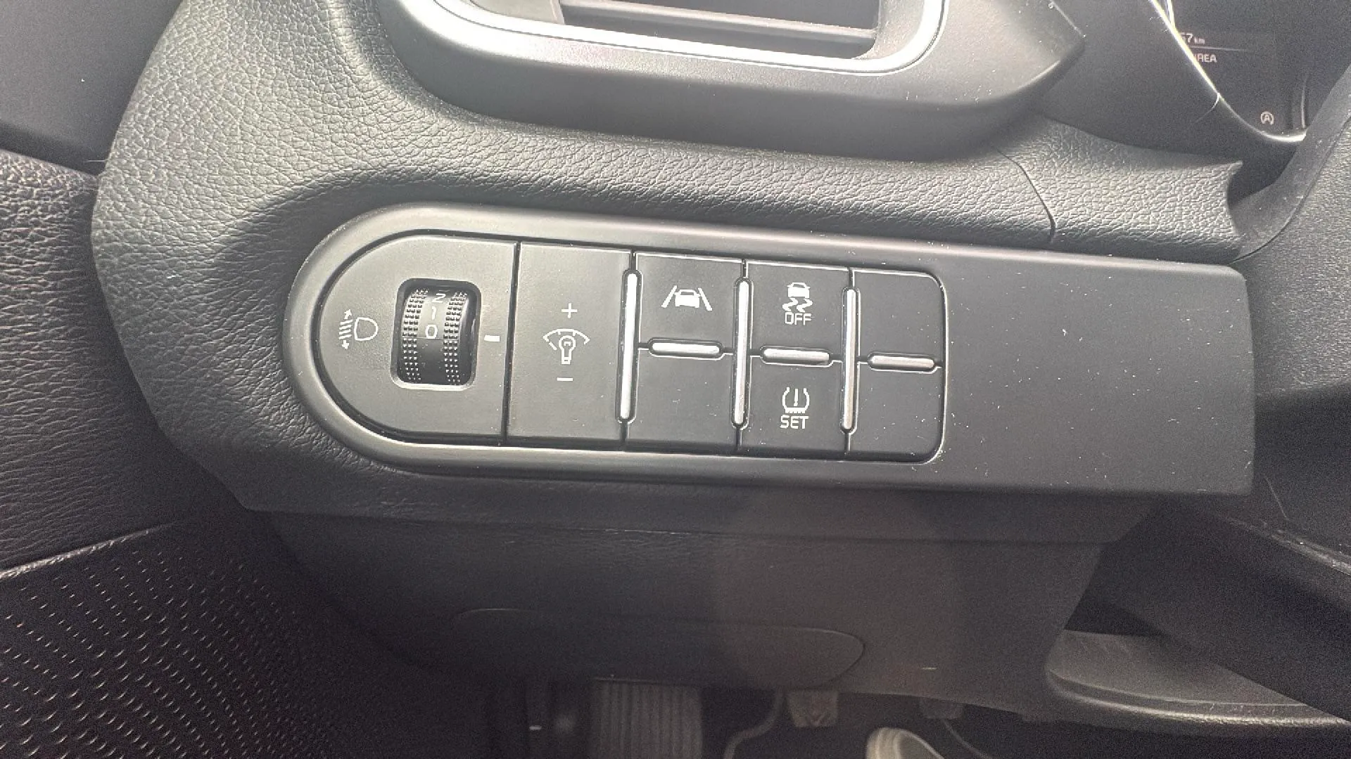 Kia Ceed 1.6 MHEV iMT Drive - foto 16