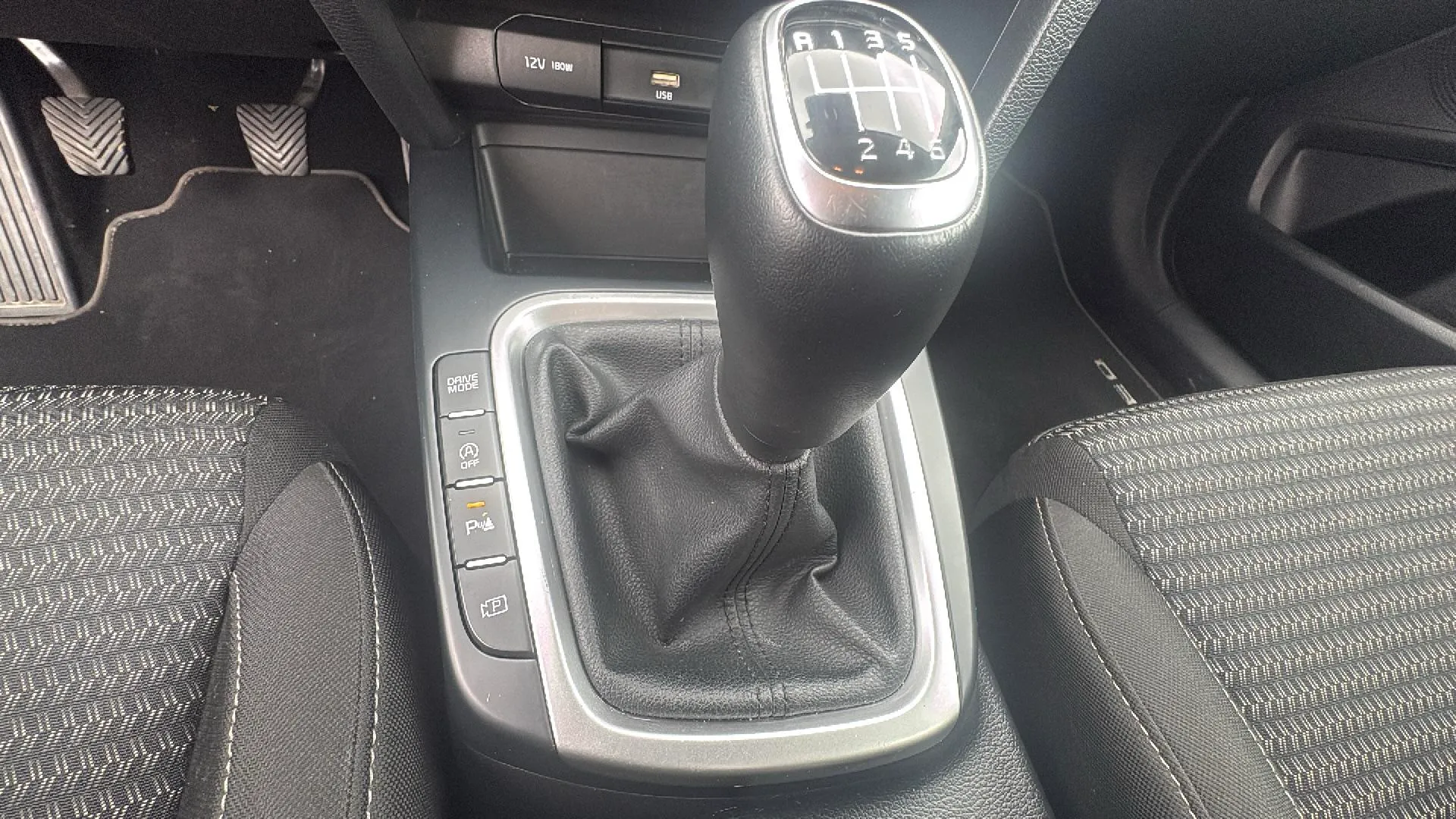 Kia Ceed 1.6 MHEV iMT Drive - foto 21