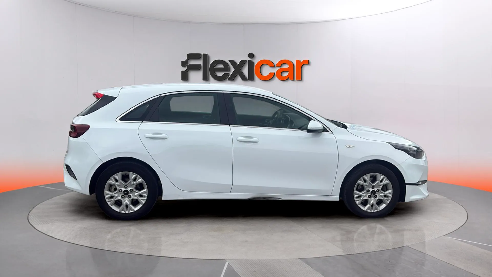 Kia Ceed 1.6 MHEV iMT Drive - foto 7