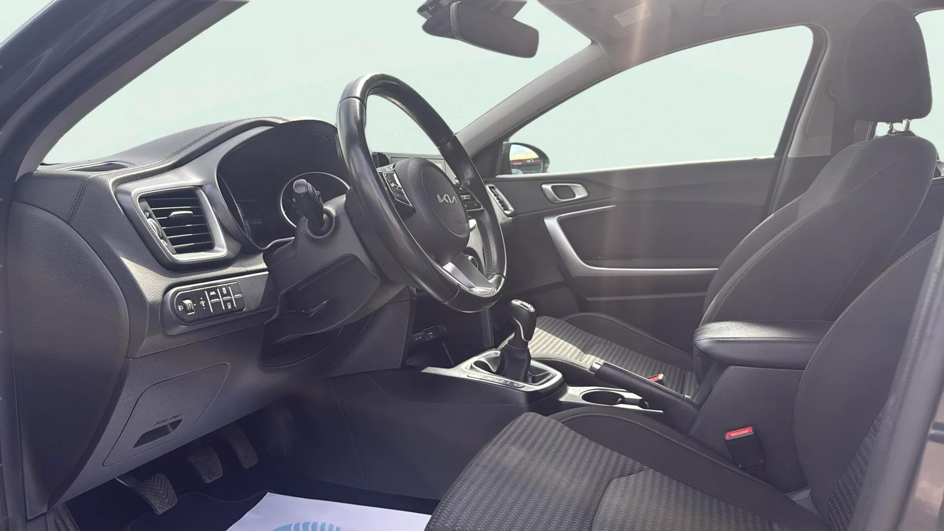 Kia Ceed 1.6 MHEV iMT Drive - foto 11