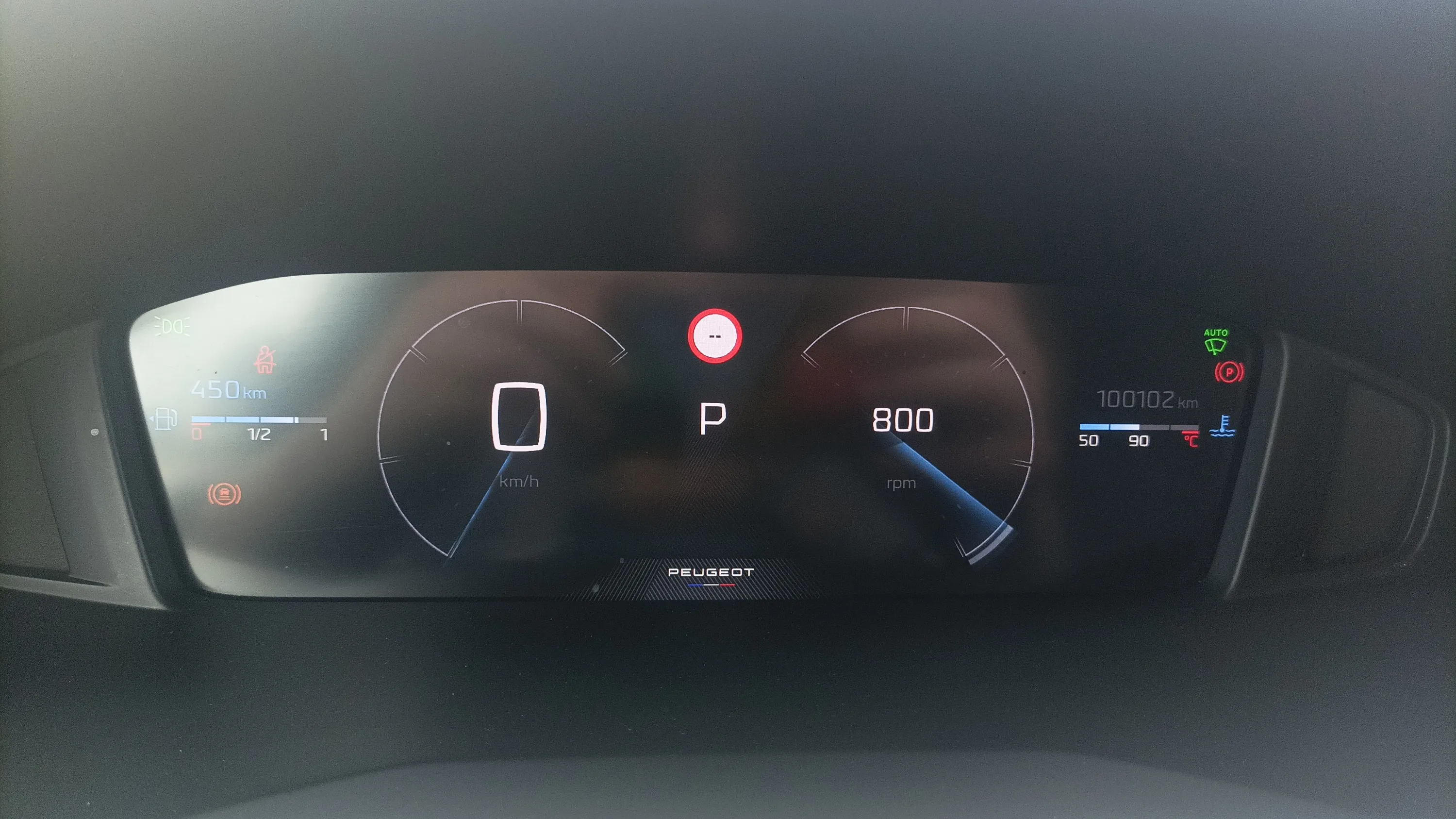 Peugeot 2008 Allure PureTech 130 EAT8 - foto 14