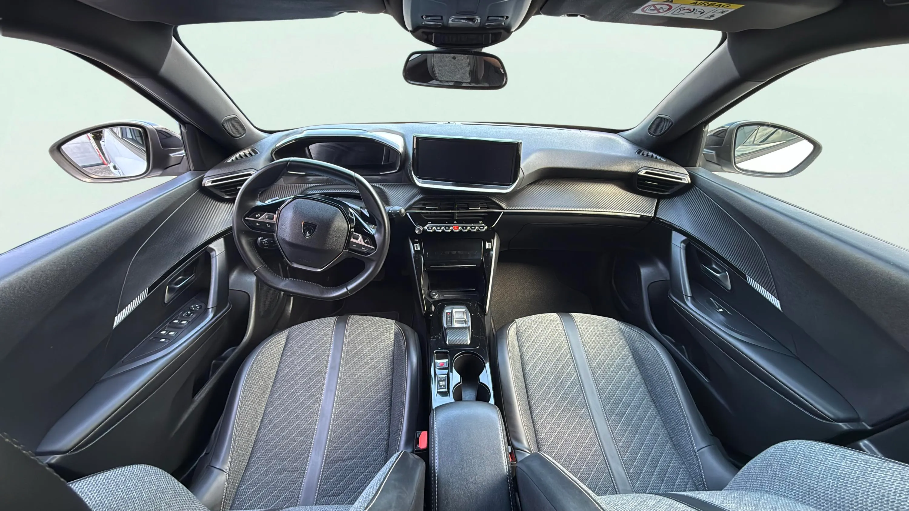 Peugeot 2008 Allure PureTech 130 EAT8 - foto 10