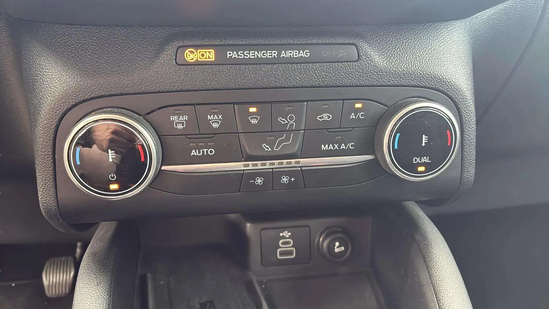 Ford Kuga Titanium 1.5T EcoBoost - foto 24