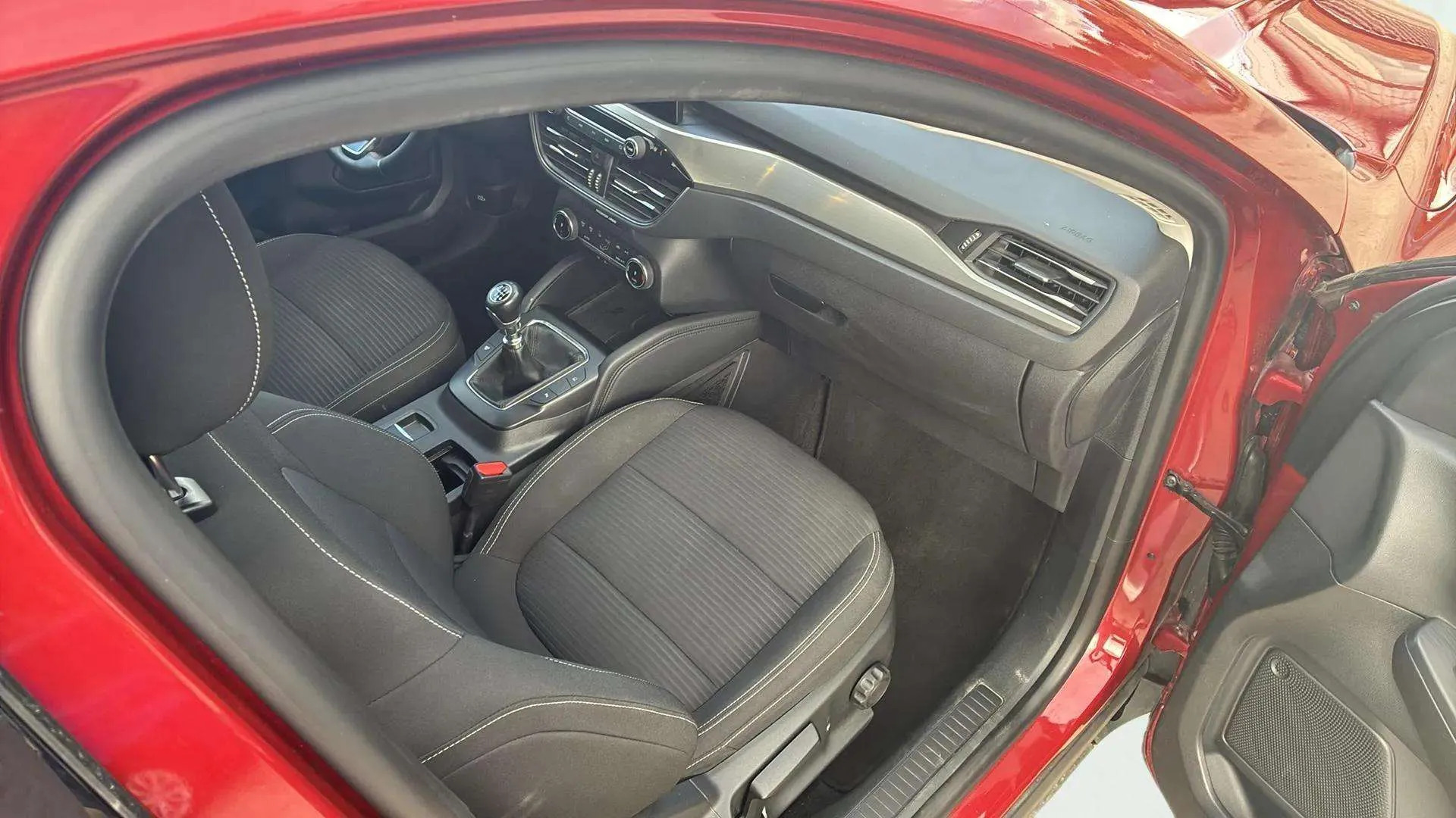 Ford Kuga Titanium 1.5T EcoBoost - foto 9