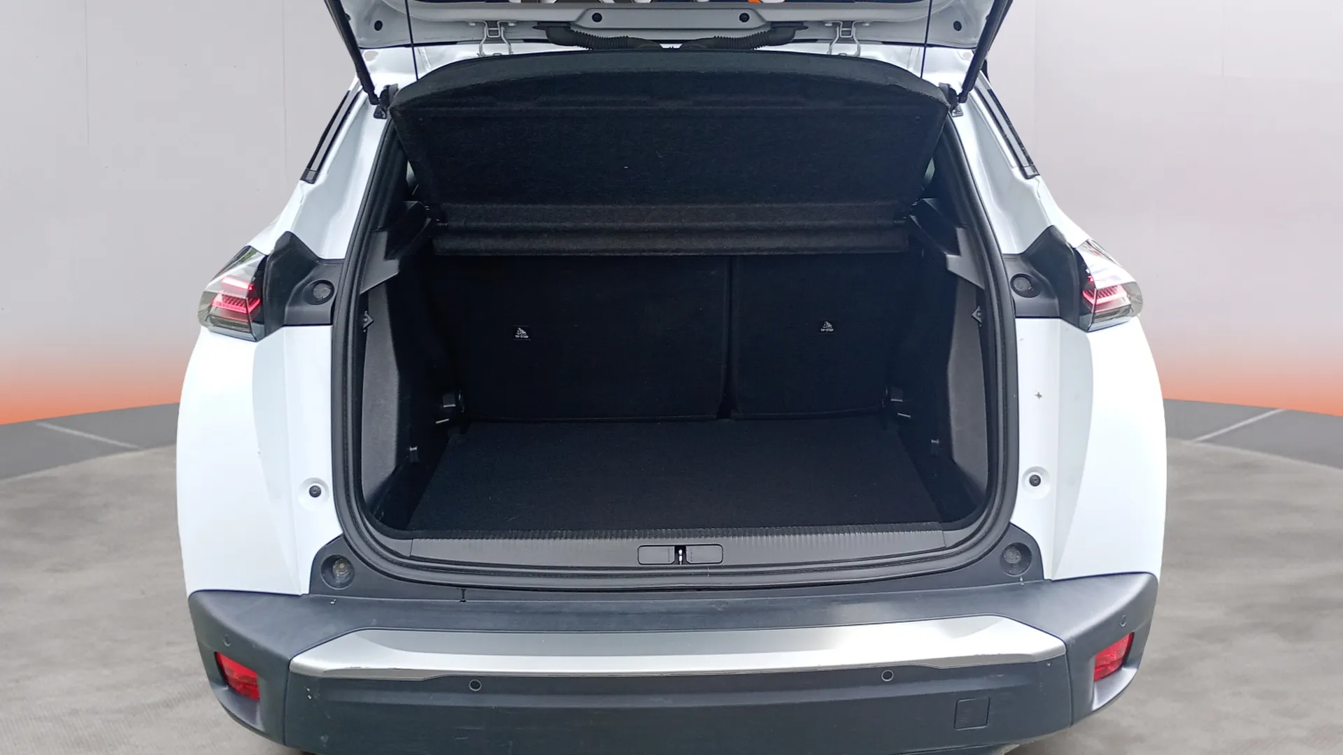 Peugeot 2008 Allure PureTech 130 EAT8 - foto 9