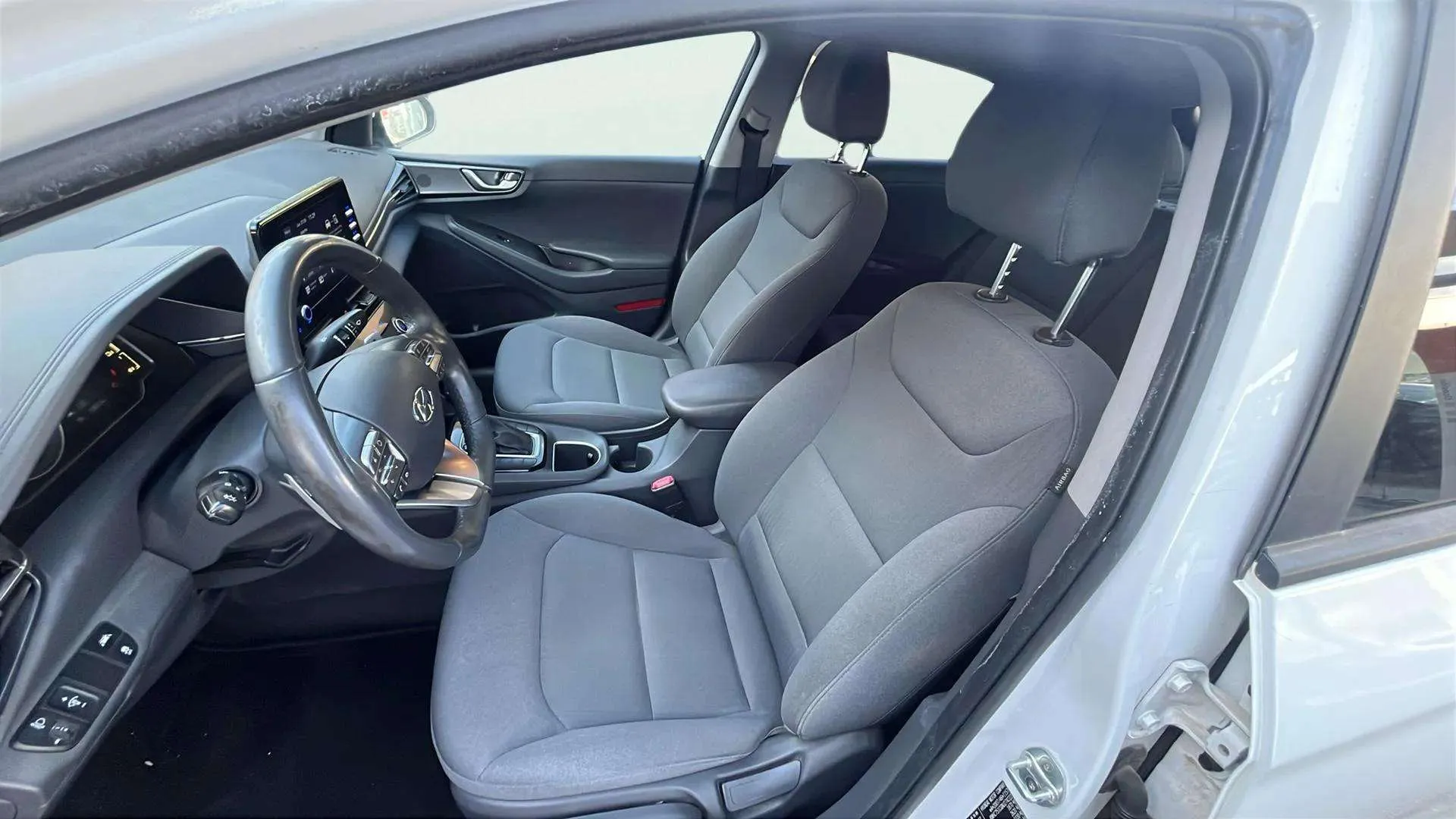 Hyundai Ioniq 1.6 GDI HEV Klass DCT - foto 11
