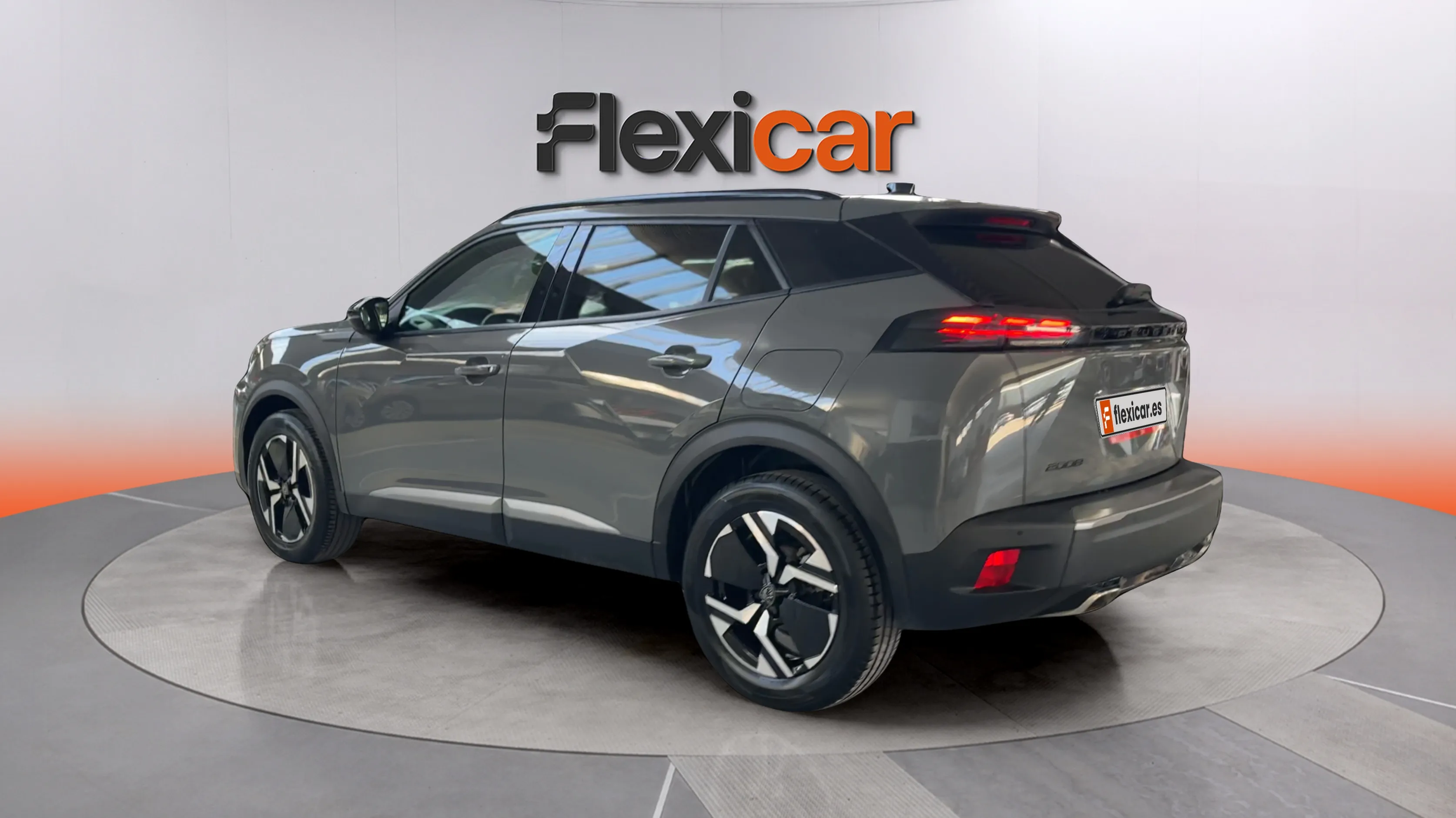 Peugeot 2008 Allure PureTech 130 EAT8 - foto 5