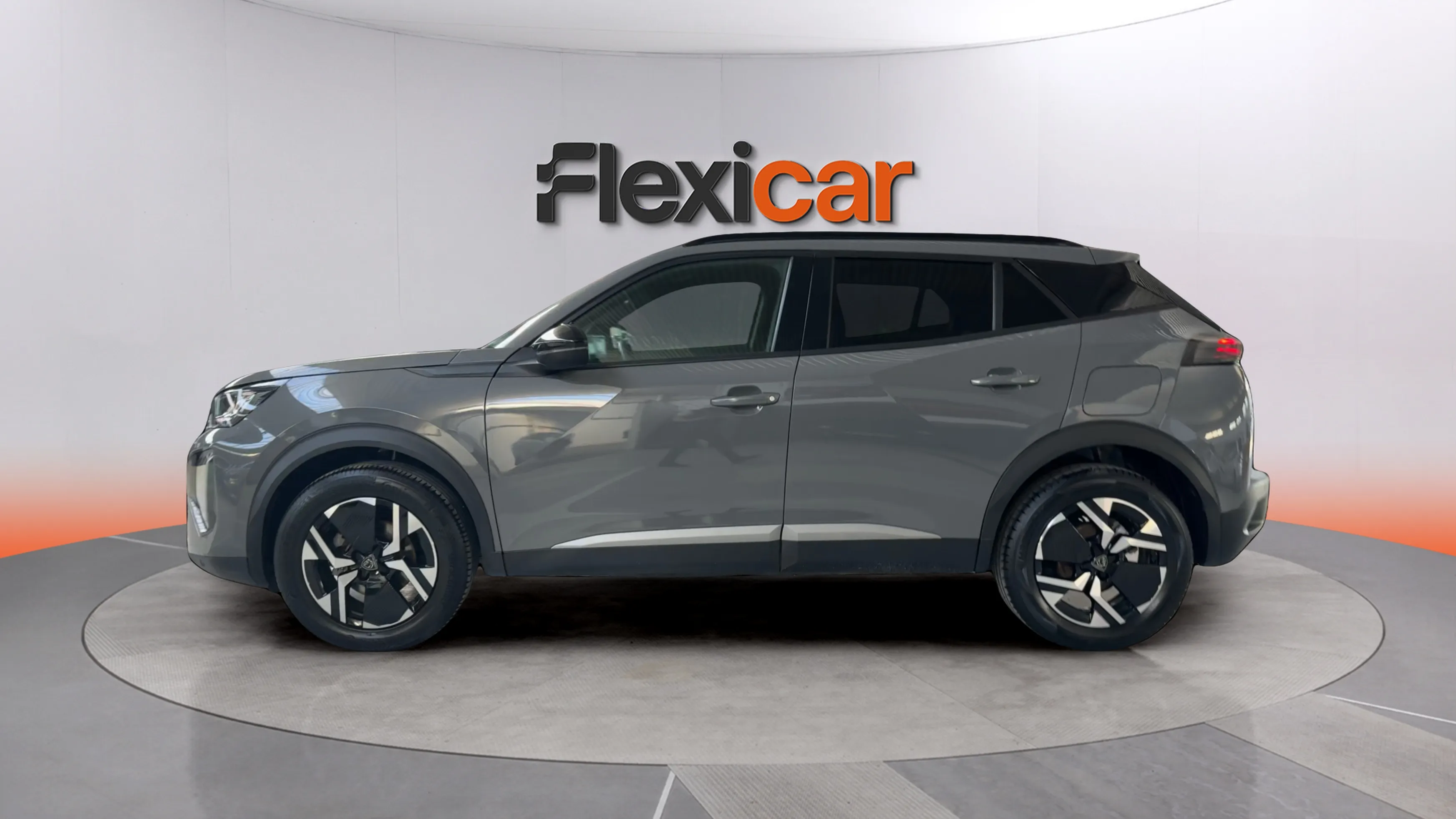 Peugeot 2008 Allure PureTech 130 EAT8 - foto 4