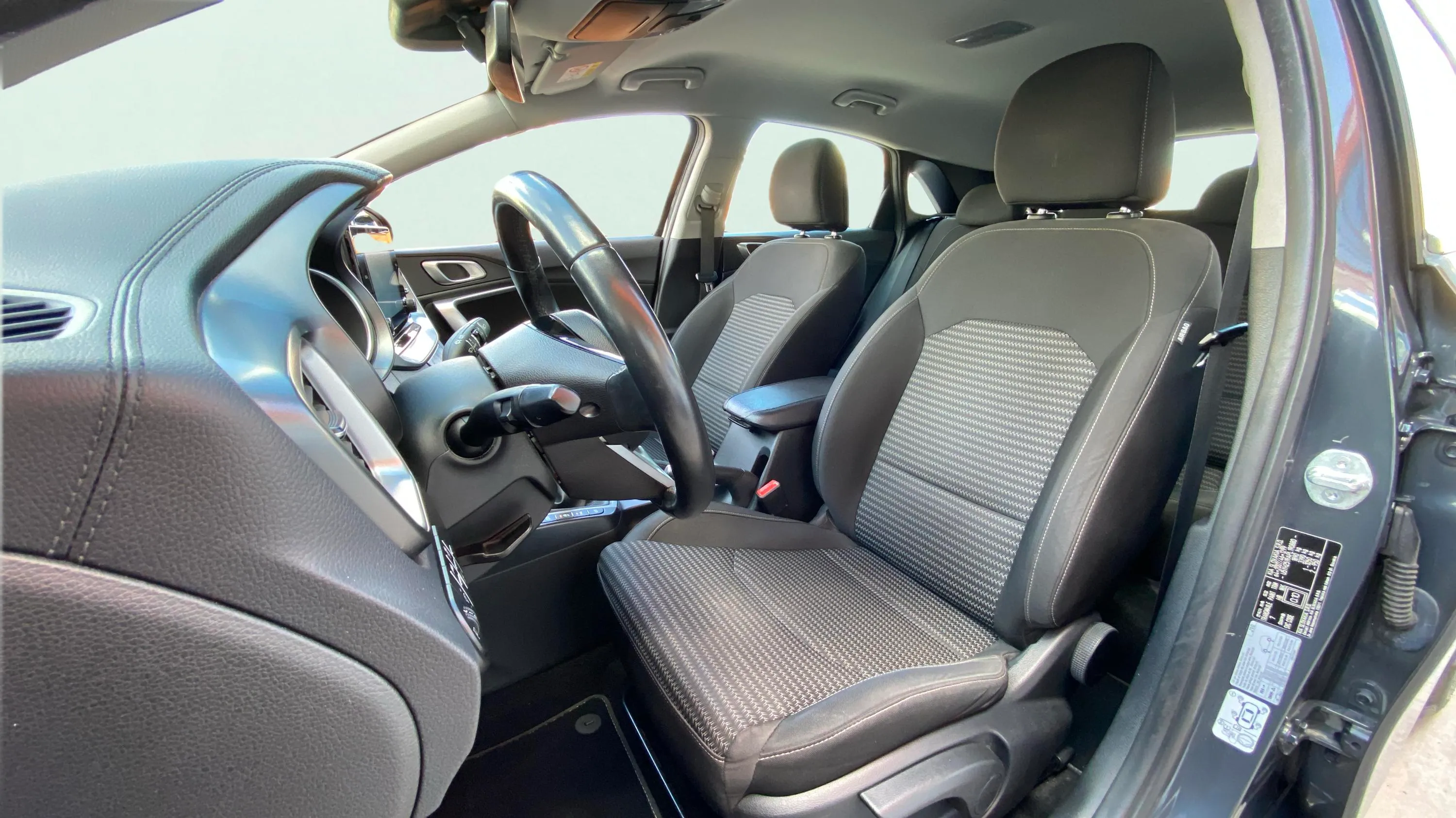 Kia Ceed 1.6 MHEV iMT Drive - foto 10