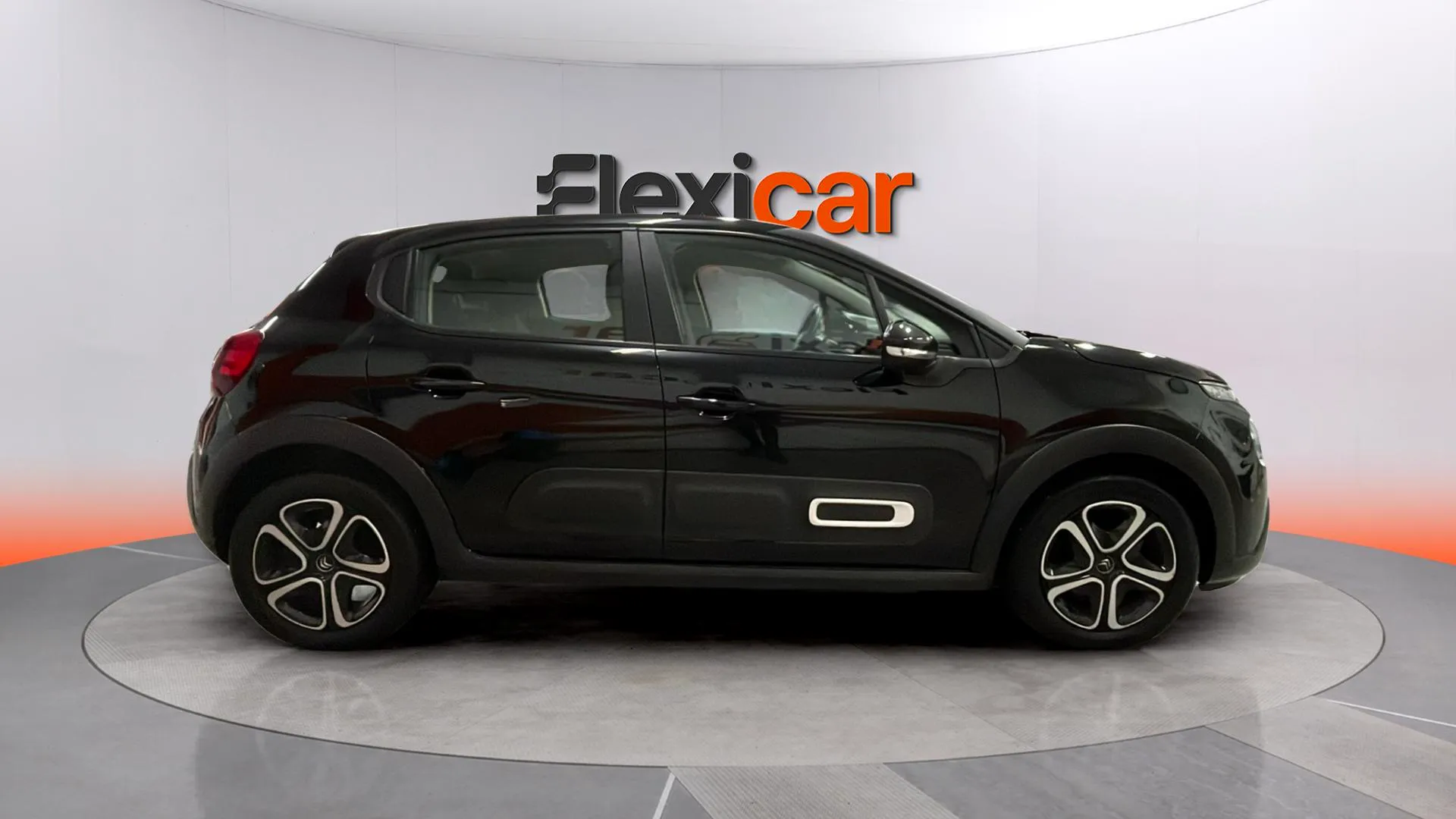 Citroën C3 Turbo 100 Plus - foto 8