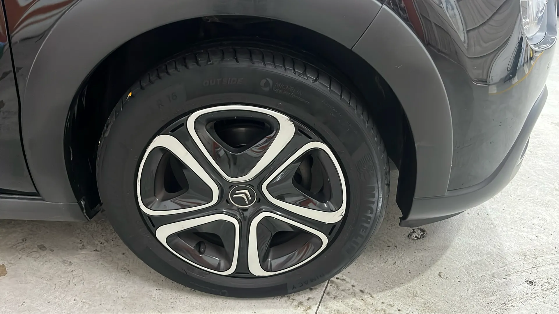 Citroën C3 Turbo 100 Plus - foto 23