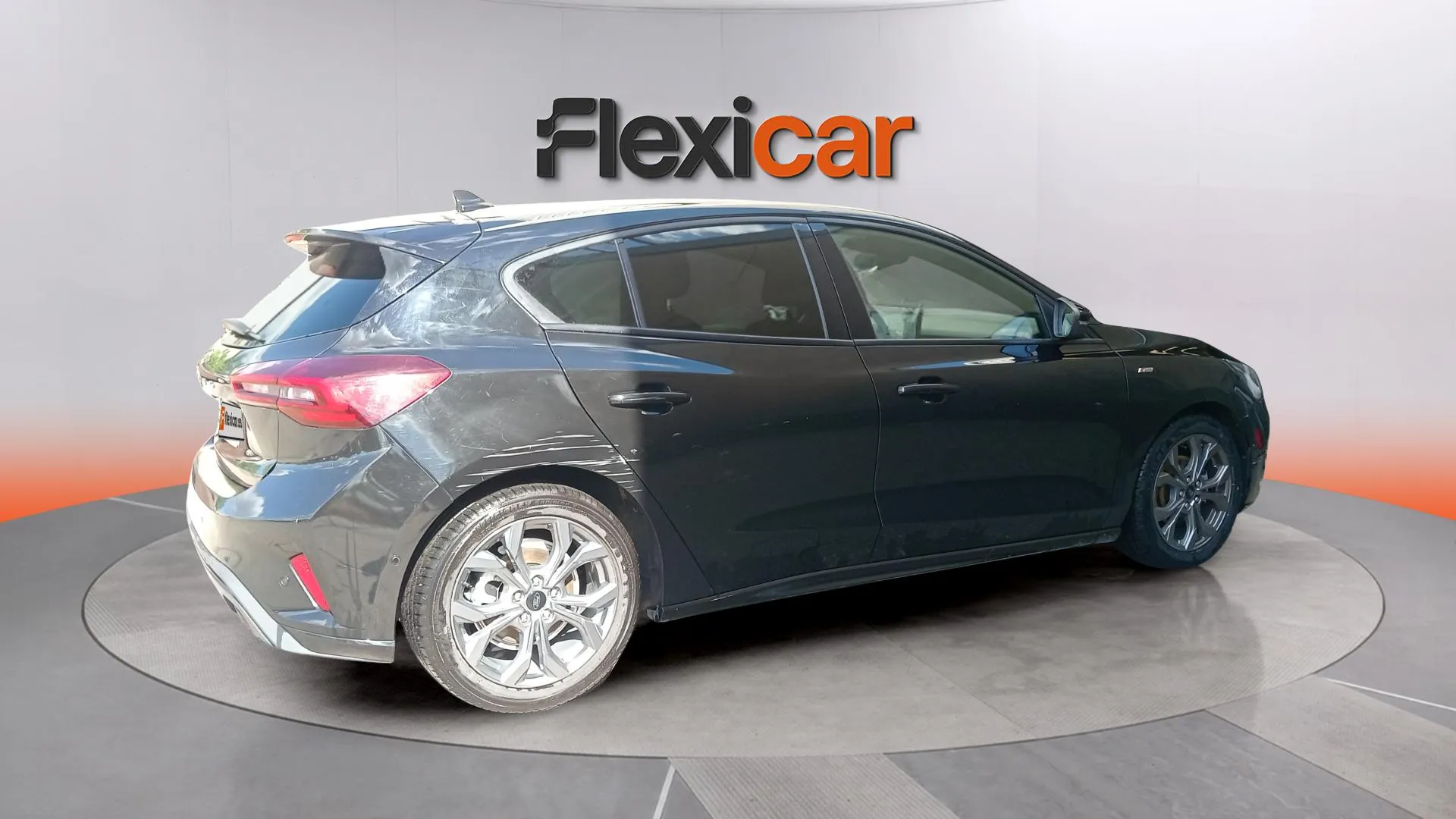 Ford Focus 1.0 EcoBoost MHEV ST-Line - foto 11