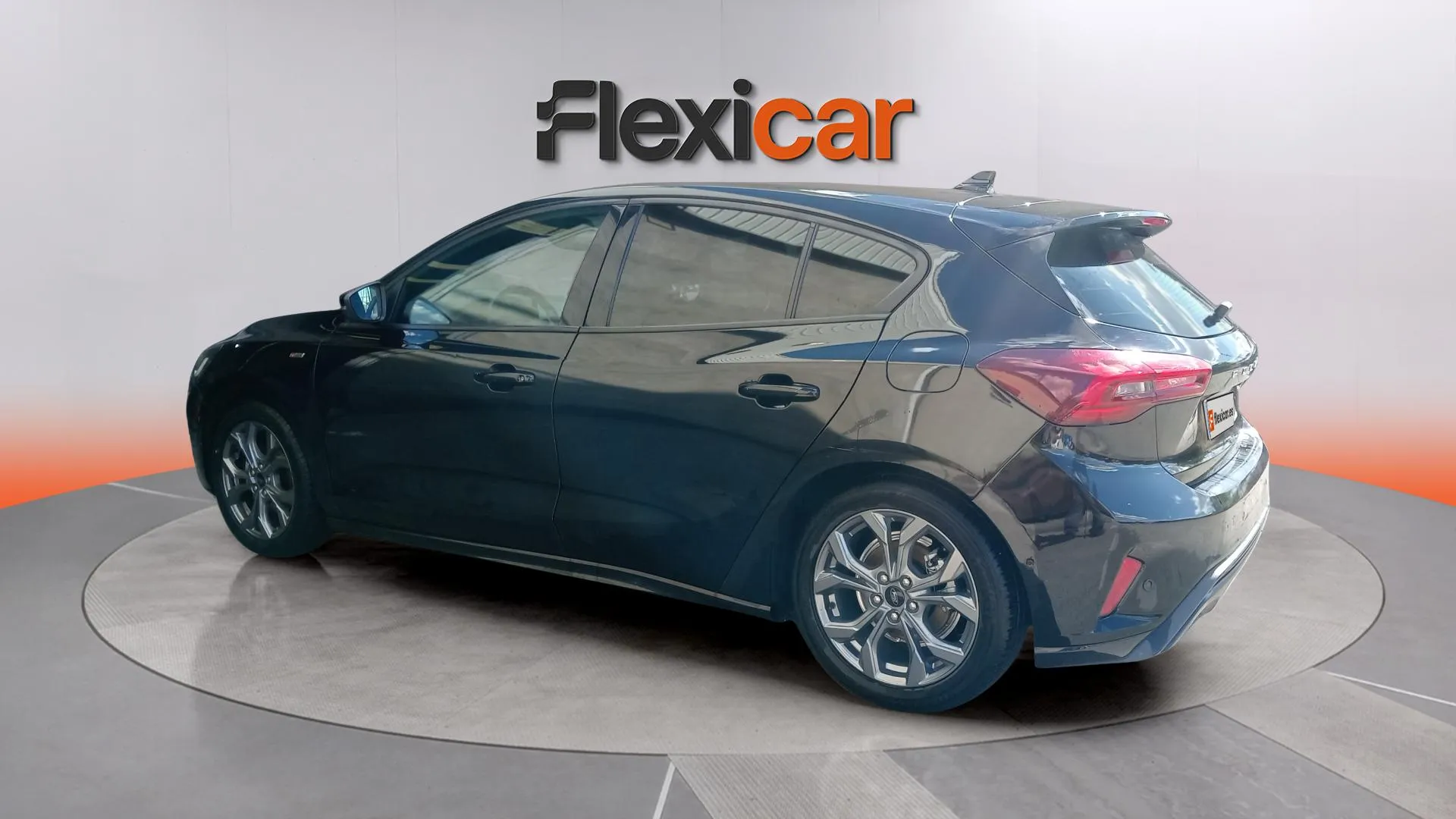 Ford Focus 1.0 EcoBoost MHEV ST-Line - foto 7