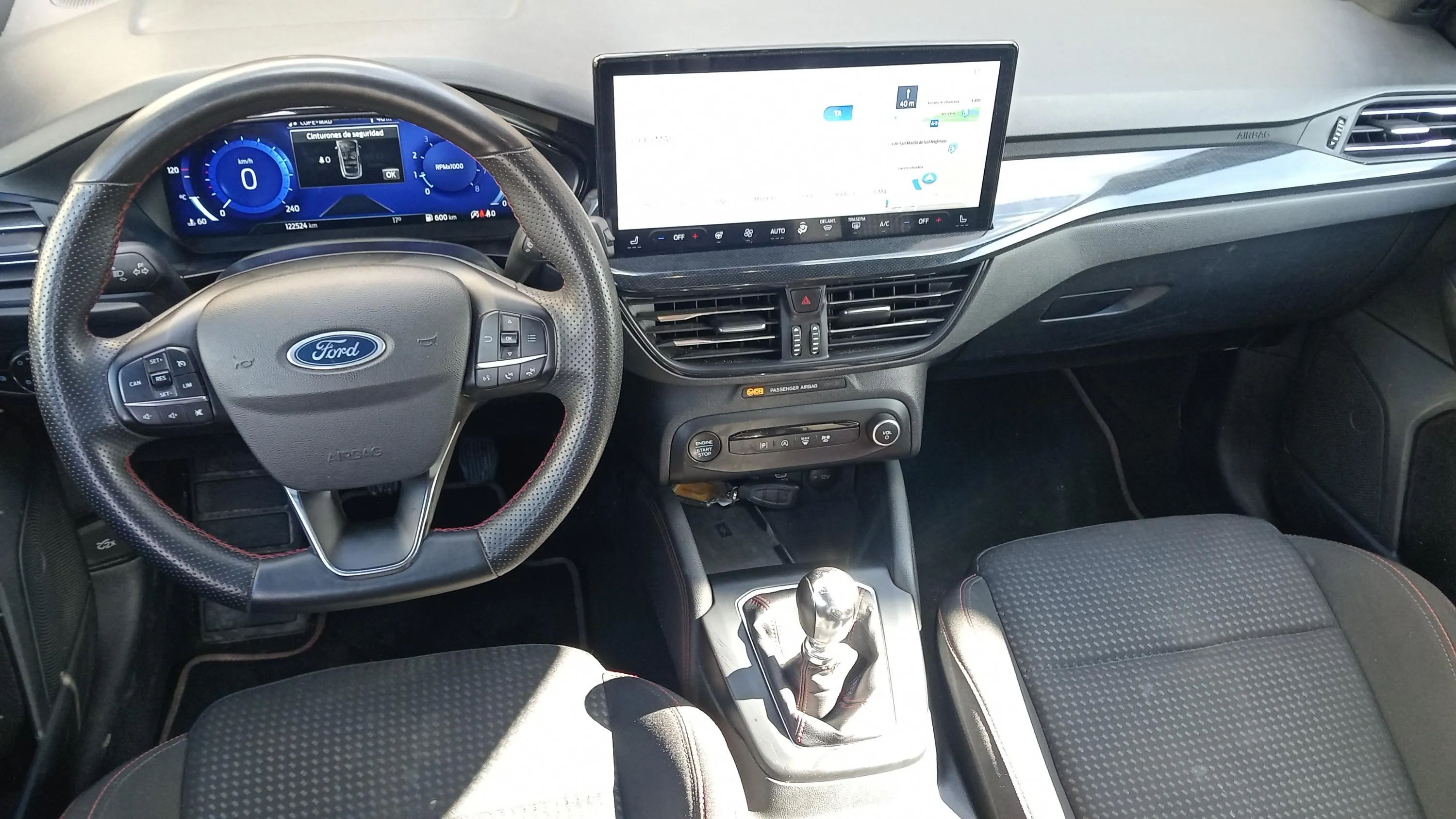 Ford Focus 1.0 EcoBoost MHEV ST-Line - foto 15