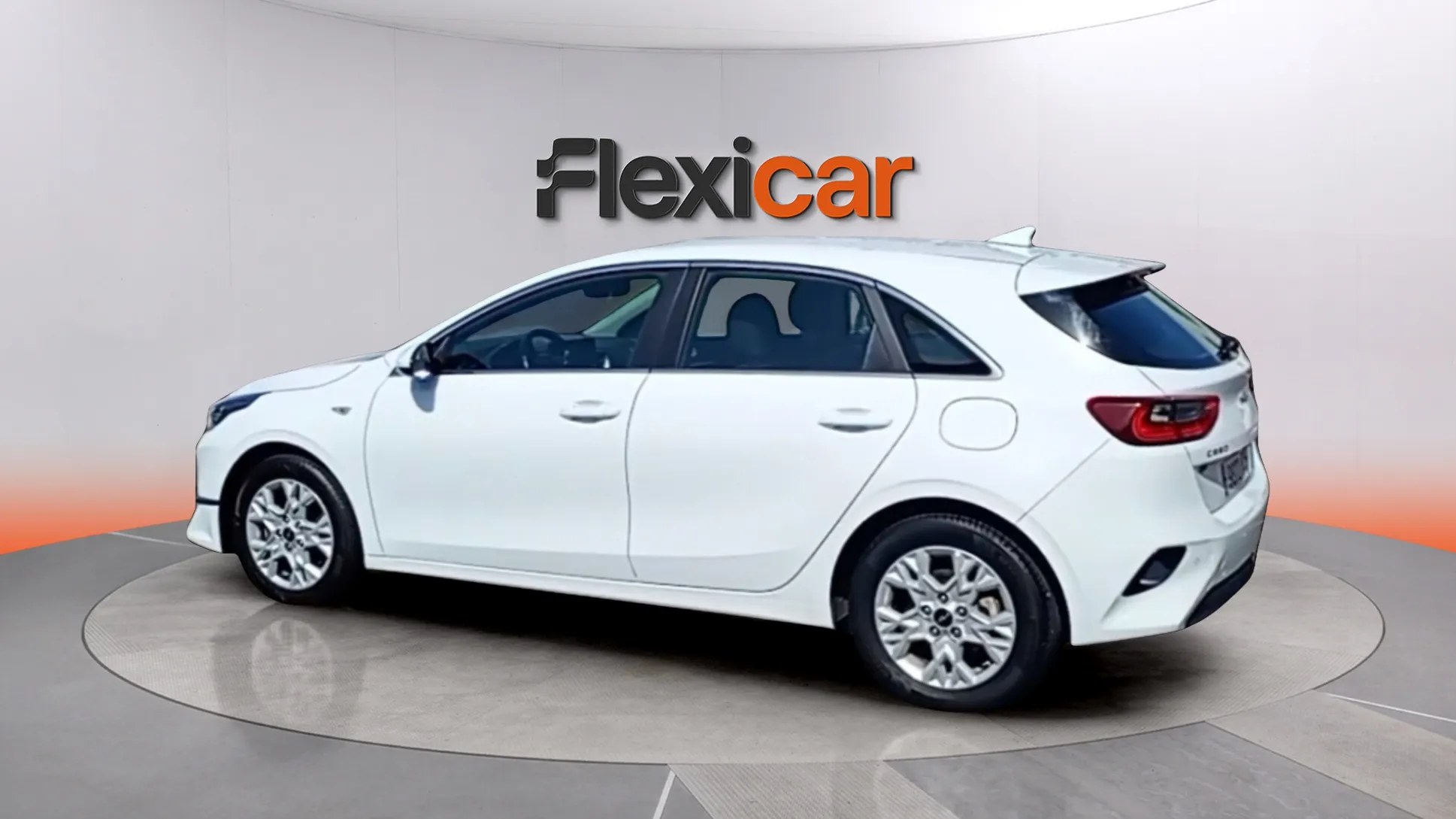 Kia Ceed 1.6 MHEV iMT Drive - foto 5