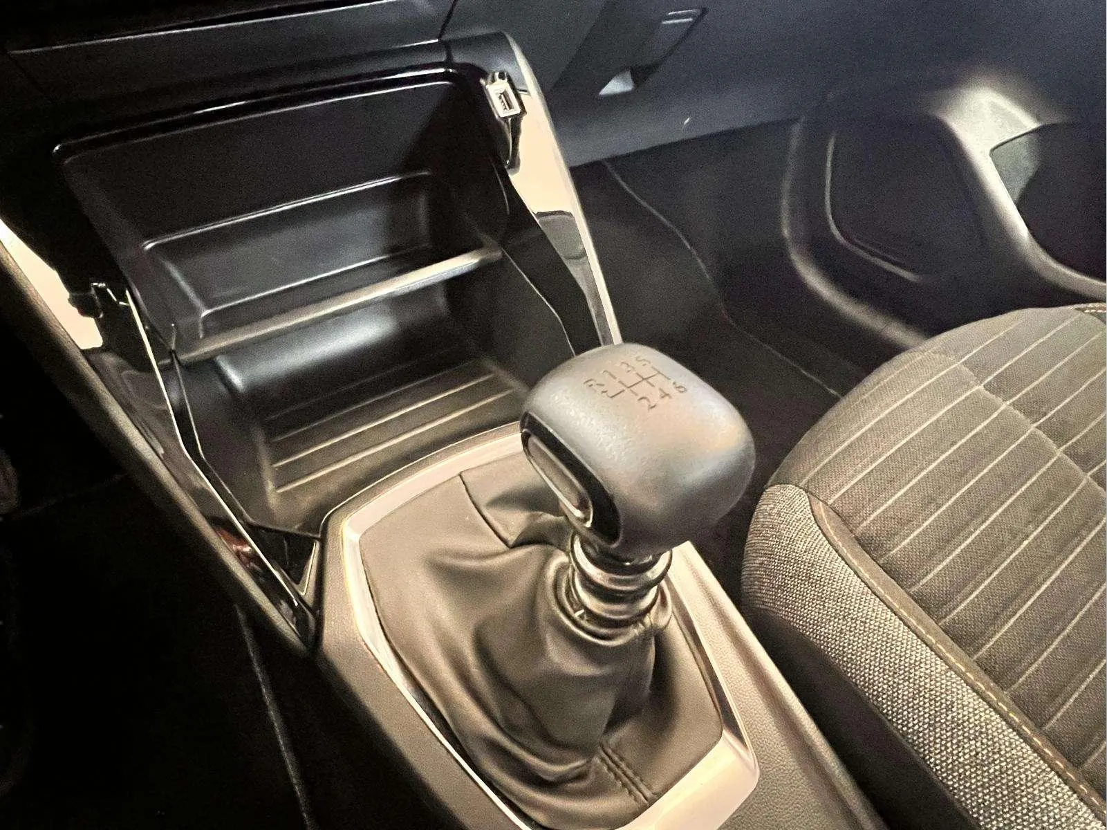 Peugeot 208 PureTech Active Pack - foto 17