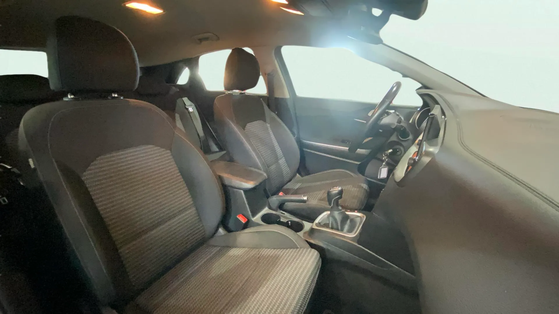 Kia Ceed 1.6 MHEV iMT Drive - foto 20