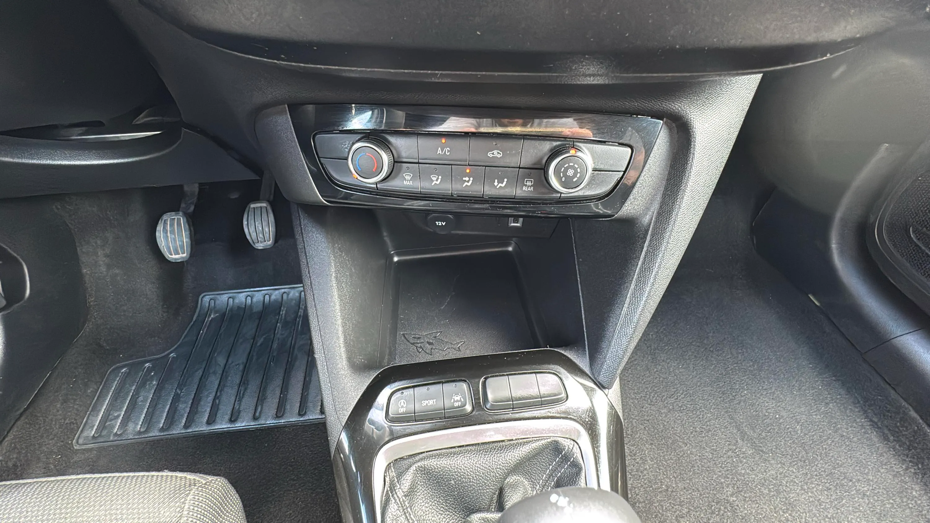 Opel Corsa 1.2T XHL GS - foto 22