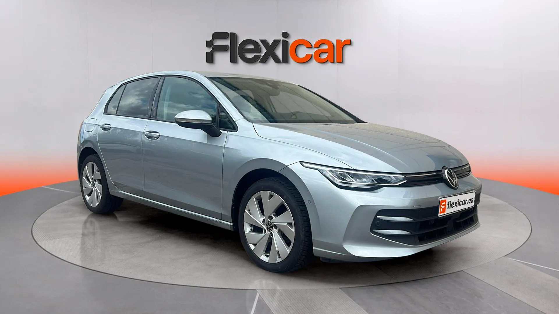 Volkswagen Golf 1.5 TSI - foto 1