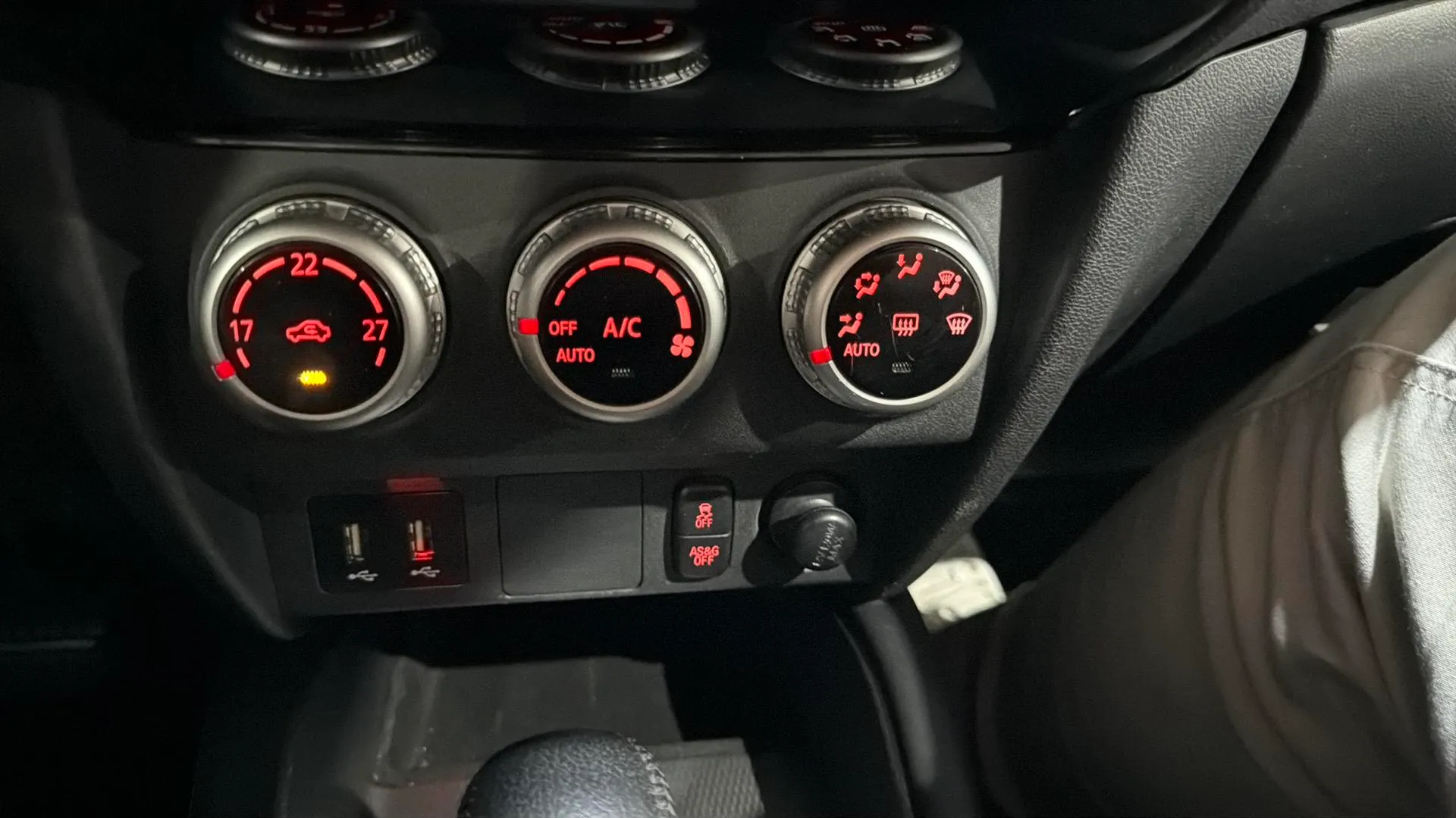 Mitsubishi ASX 200 MPI CVT Kaiteki - foto 11