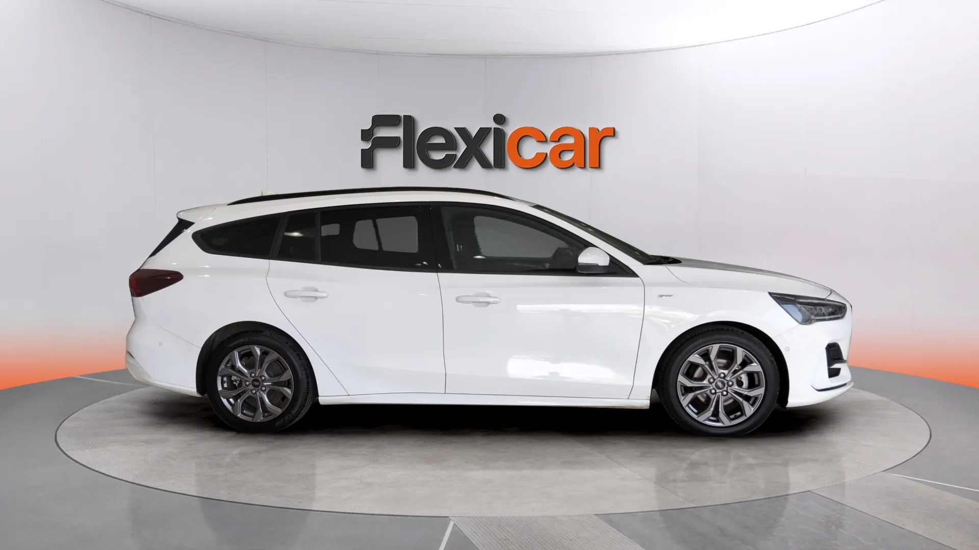 Ford Focus 1.0 EcoBoost MHEV ST-Line SB - foto 3