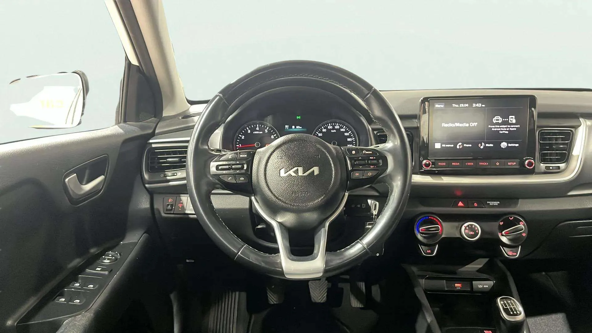 Kia Stonic 1.0 T-GDi MHEV Concept - foto 9