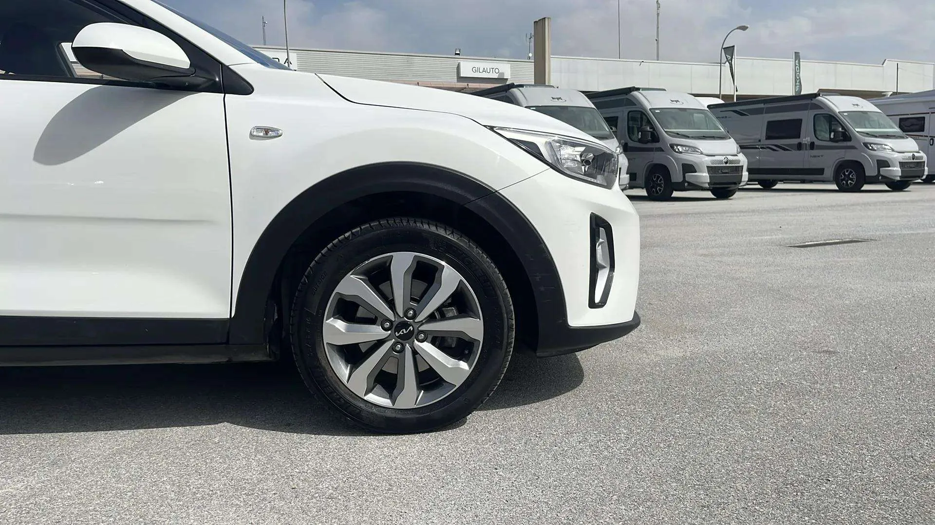 Kia Stonic 1.0 T-GDi MHEV Concept - foto 14