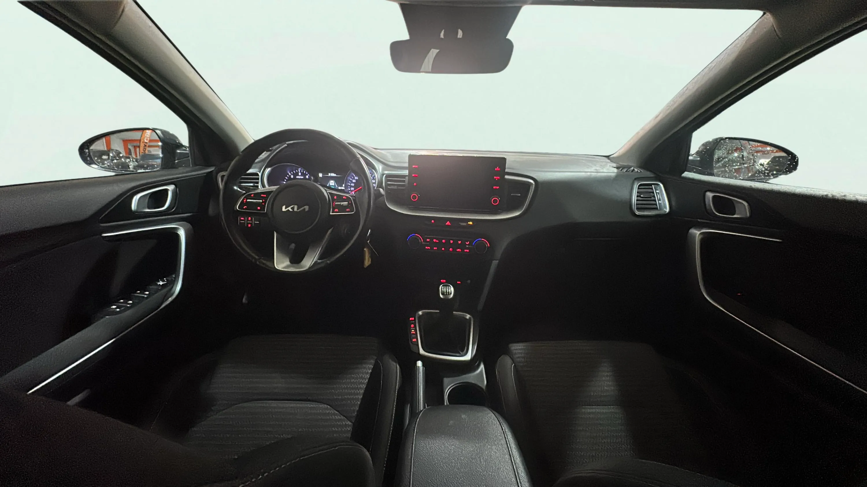Kia Ceed 1.6 MHEV iMT Drive - foto 9