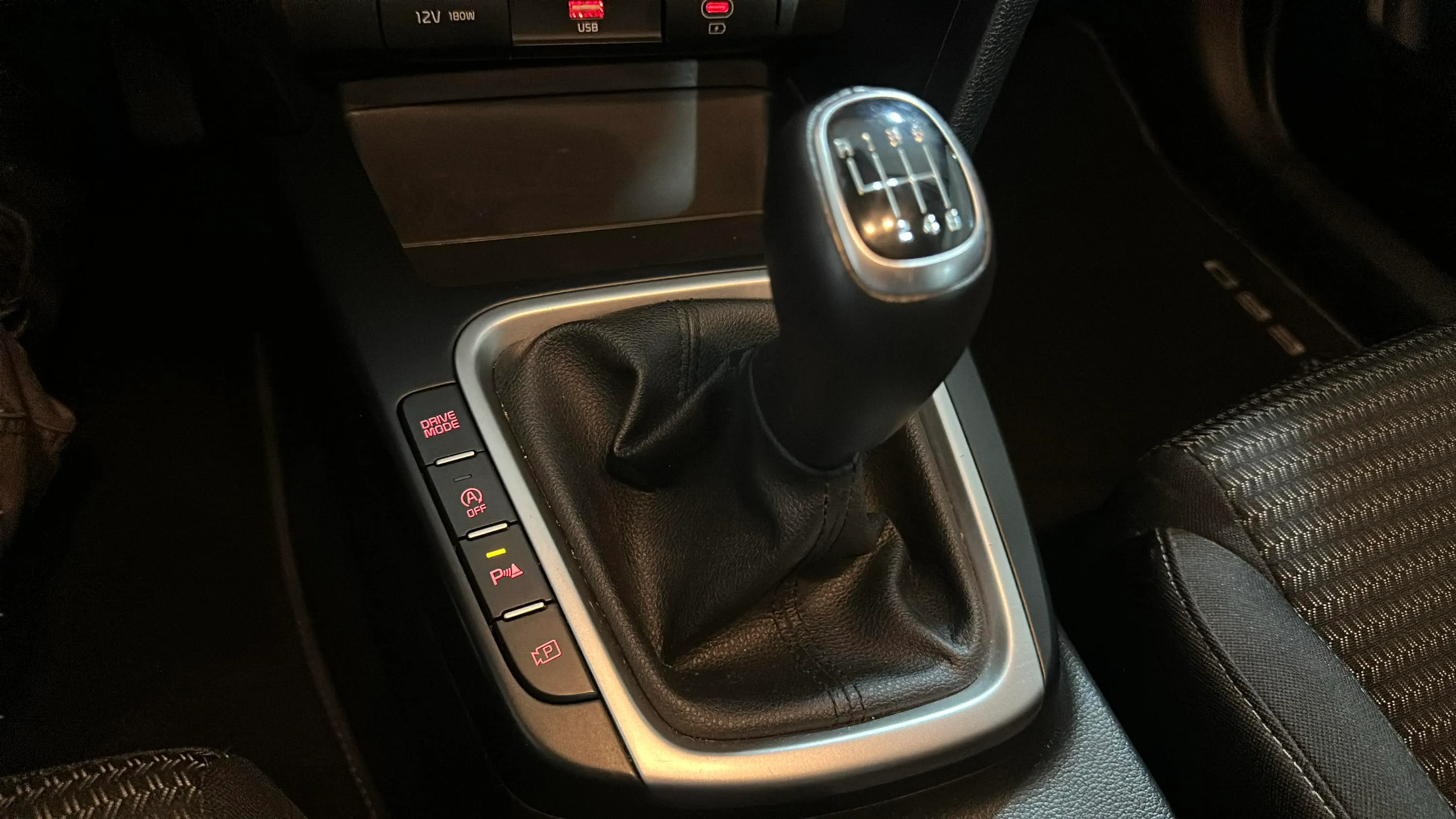 Kia Ceed 1.6 MHEV iMT Drive - foto 16