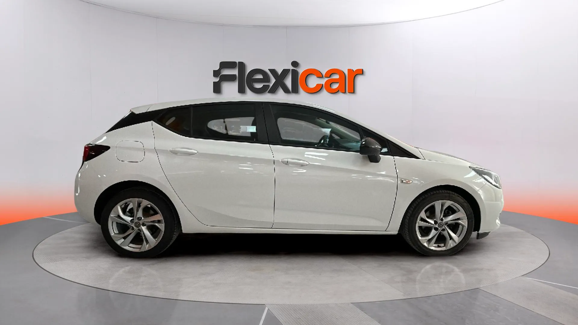Opel Astra 1.6 CDTi Selective - foto 7