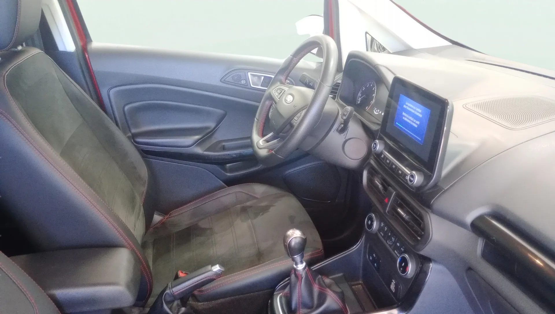 Ford EcoSport 1.0T EcoBoost ST Line - foto 8