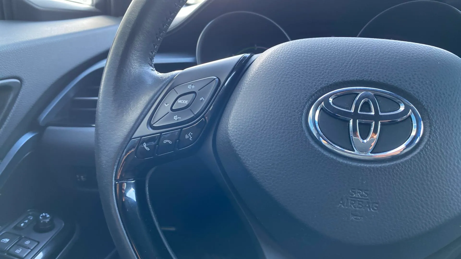 Toyota C-HR 1.8 125H Advance - foto 14