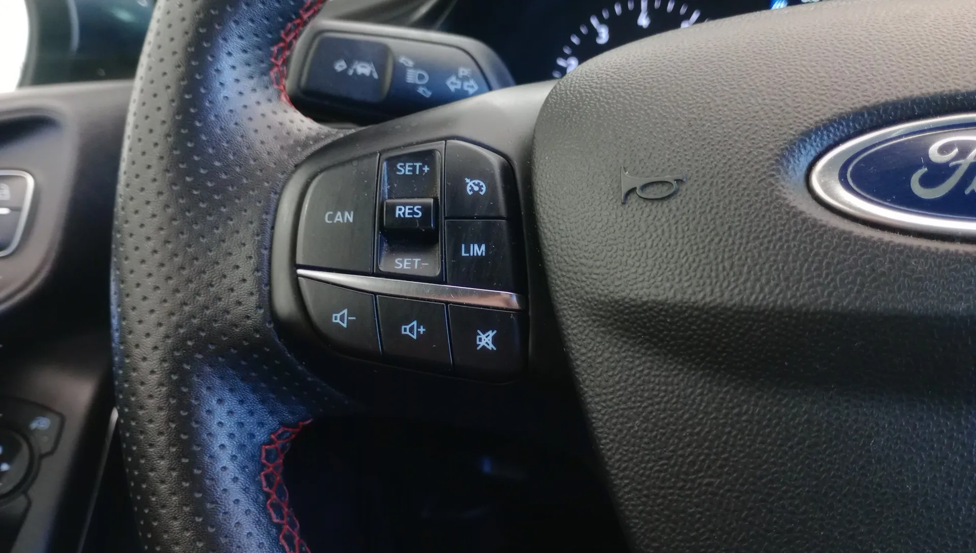 Ford Fiesta 1.0 EcoBoost MHEV ST-Line - foto 14