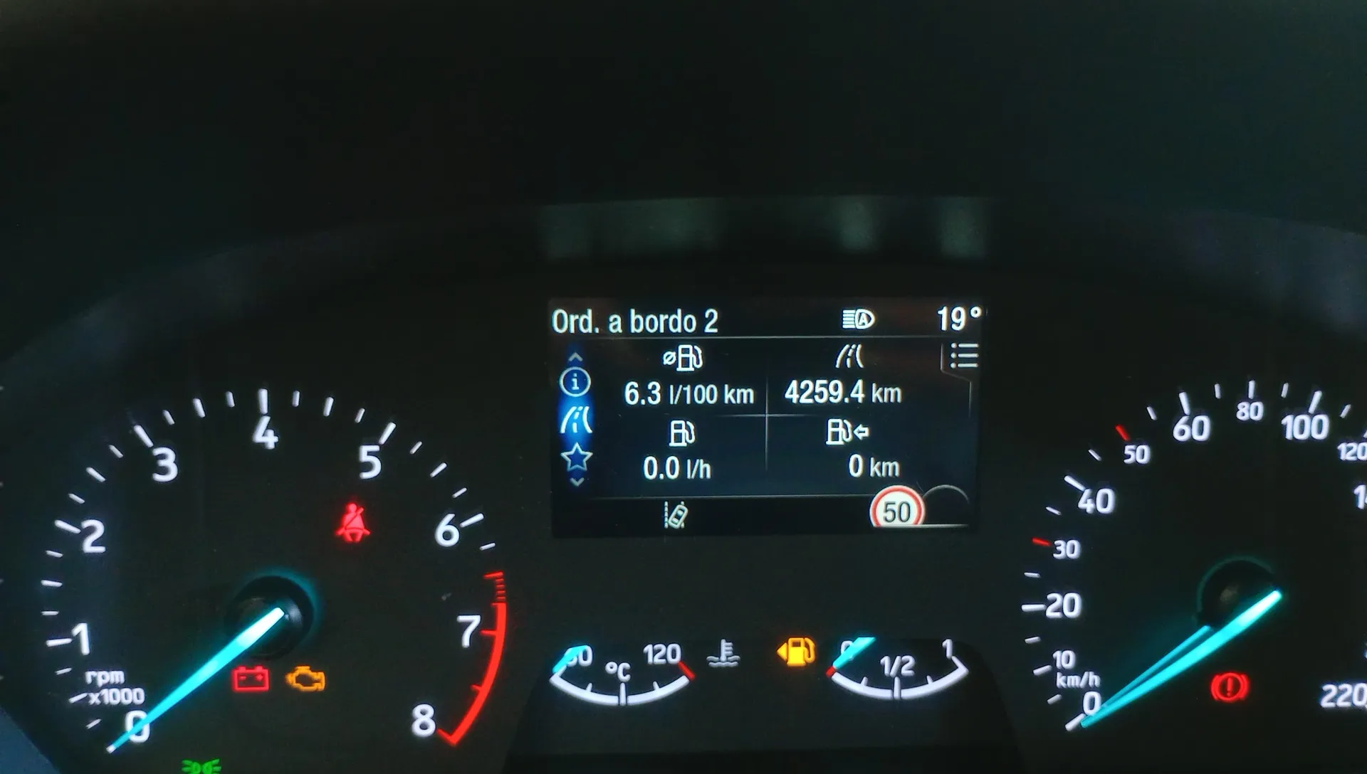 Ford Fiesta 1.0 EcoBoost MHEV ST-Line - foto 13