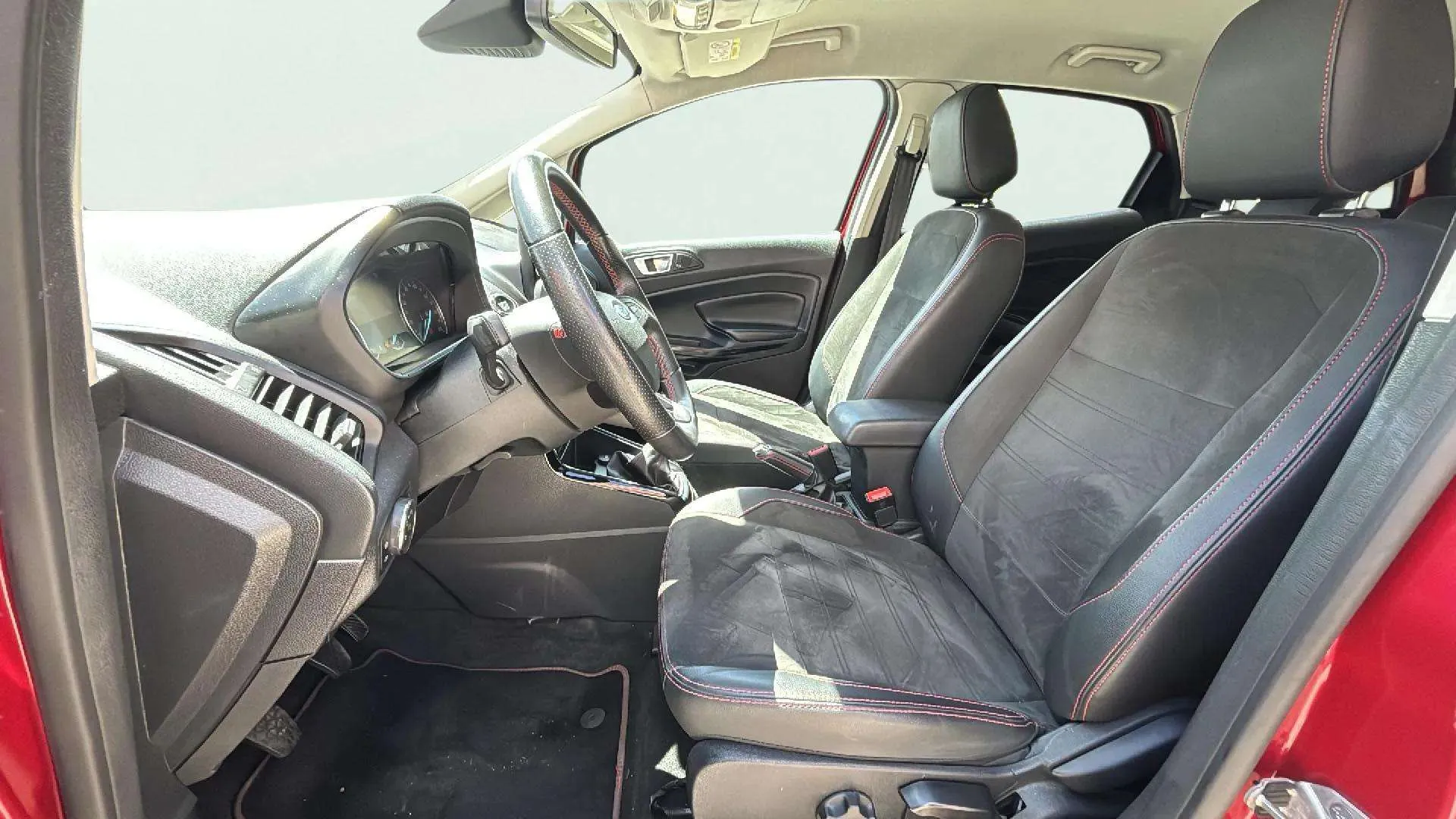 Ford EcoSport 1.0T EcoBoost ST Line - foto 15