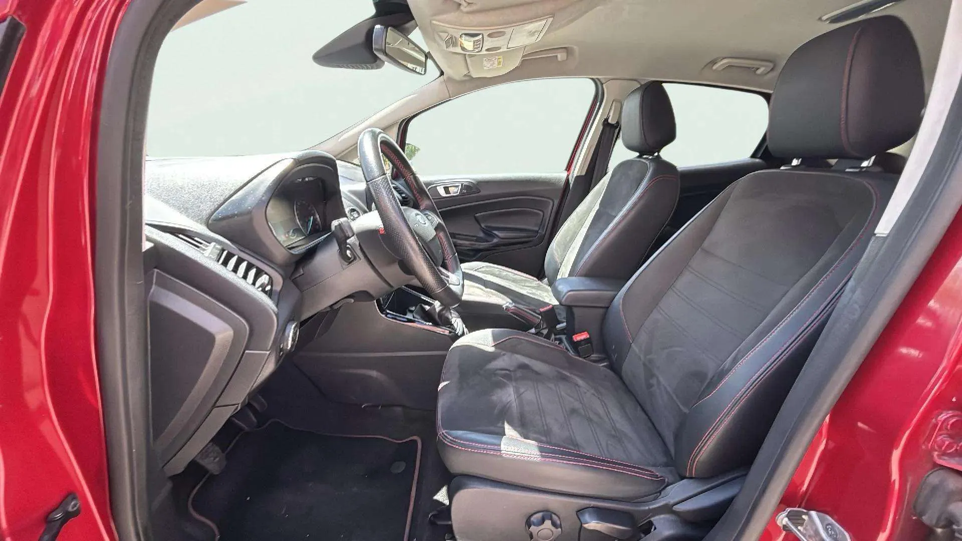 Ford EcoSport 1.0T EcoBoost ST Line - foto 16