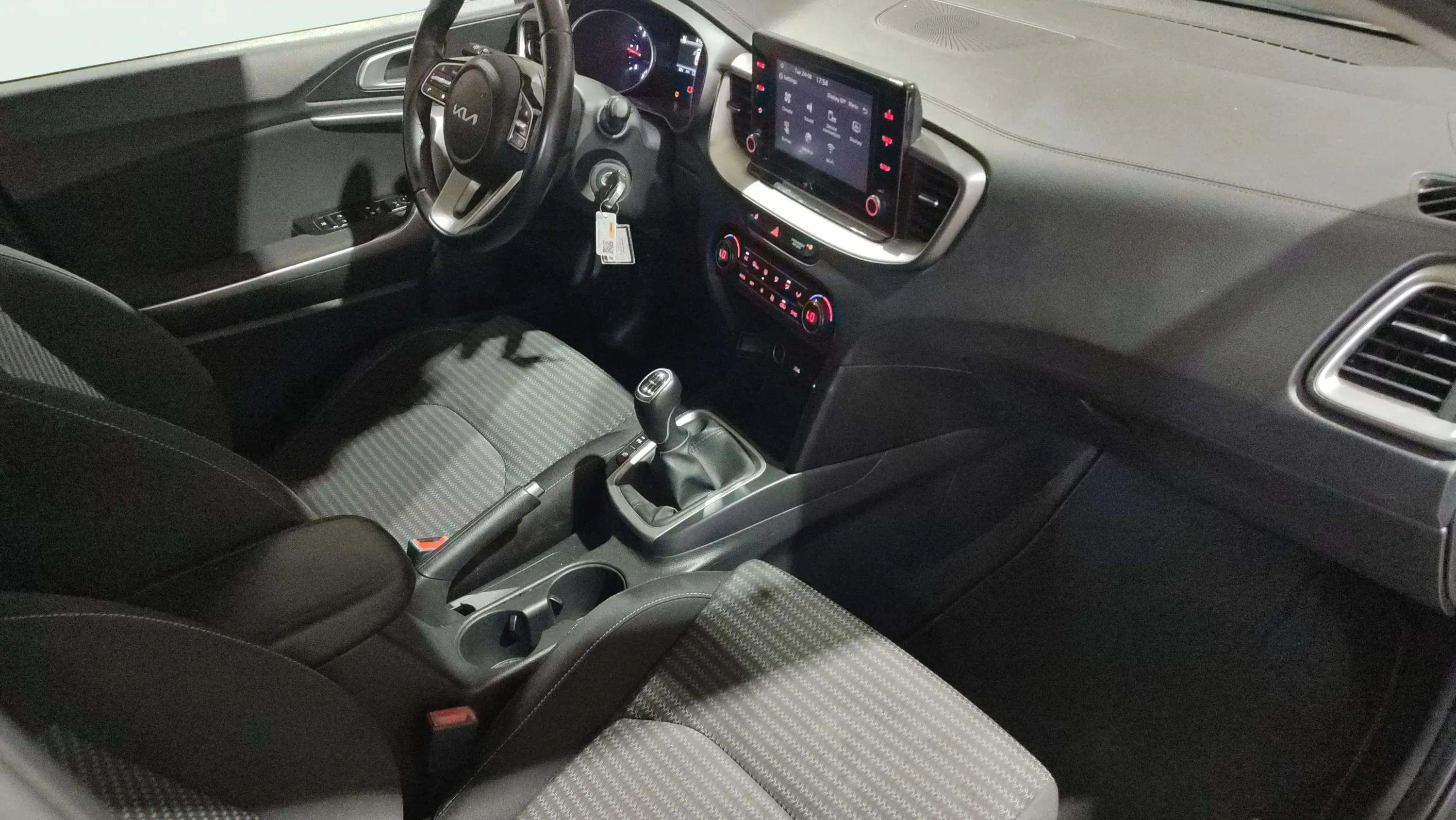 Kia Ceed 1.6 MHEV iMT Concept - foto 22