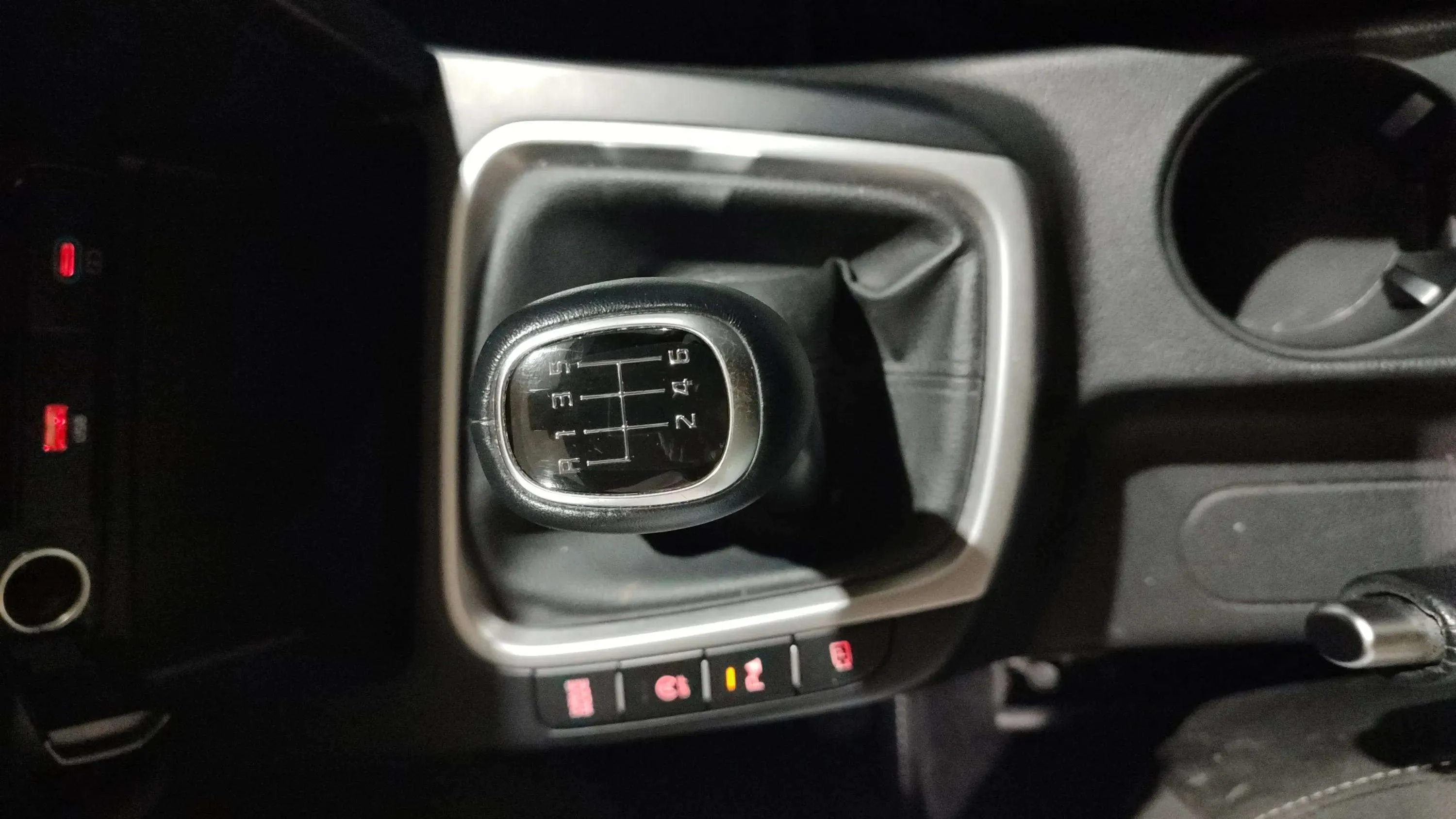 Kia Ceed 1.6 MHEV iMT Concept - foto 15