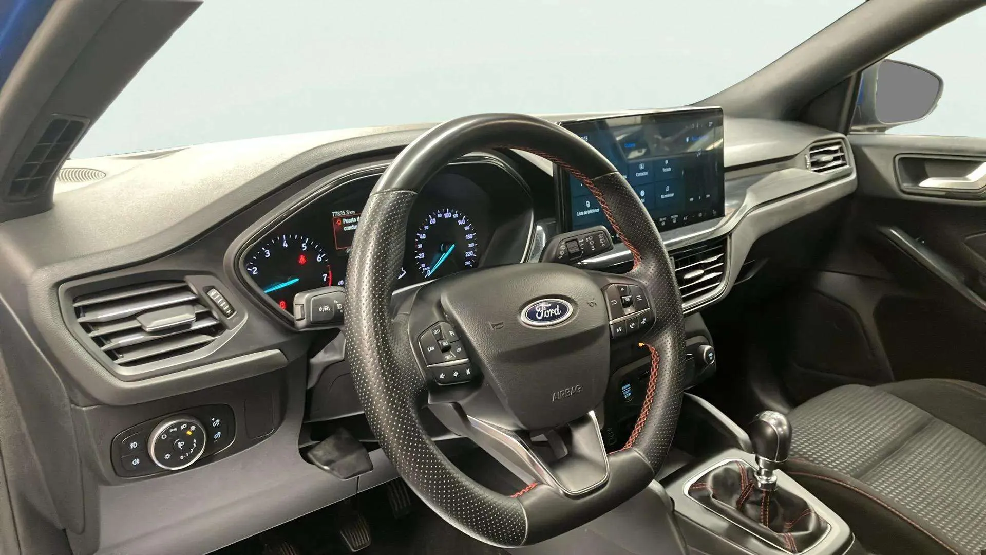 Ford Focus 1.0 EcoBoost ST-Line - foto 9