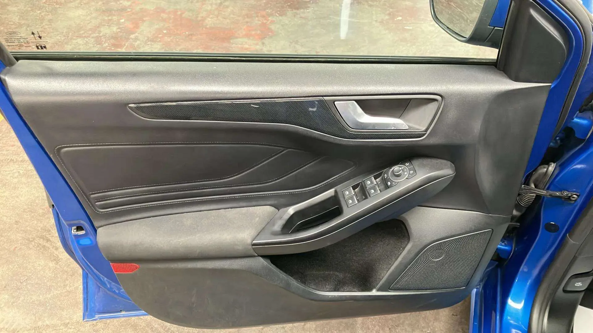 Ford Focus 1.0 EcoBoost ST-Line - foto 17